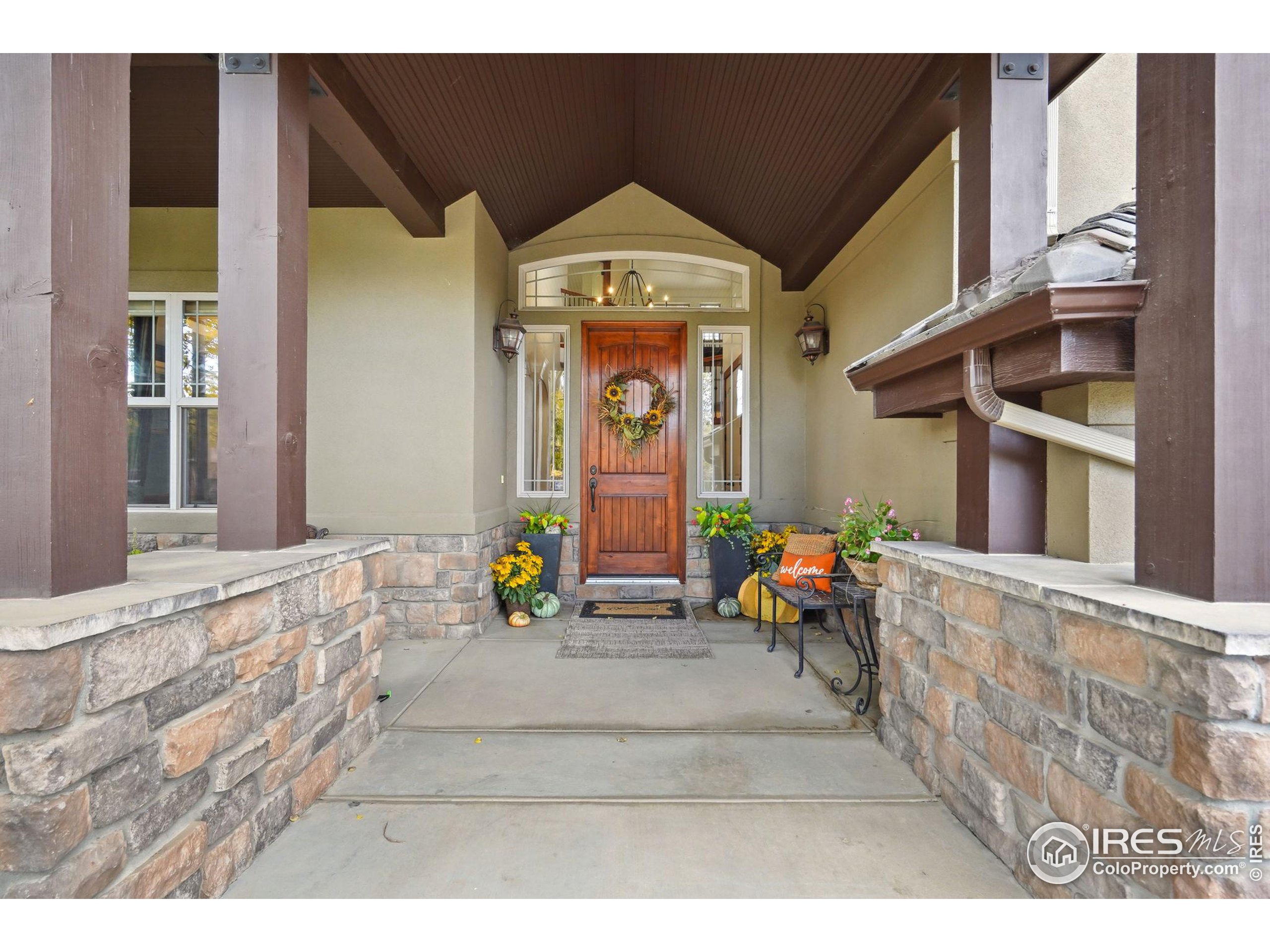 2121 Jade Way