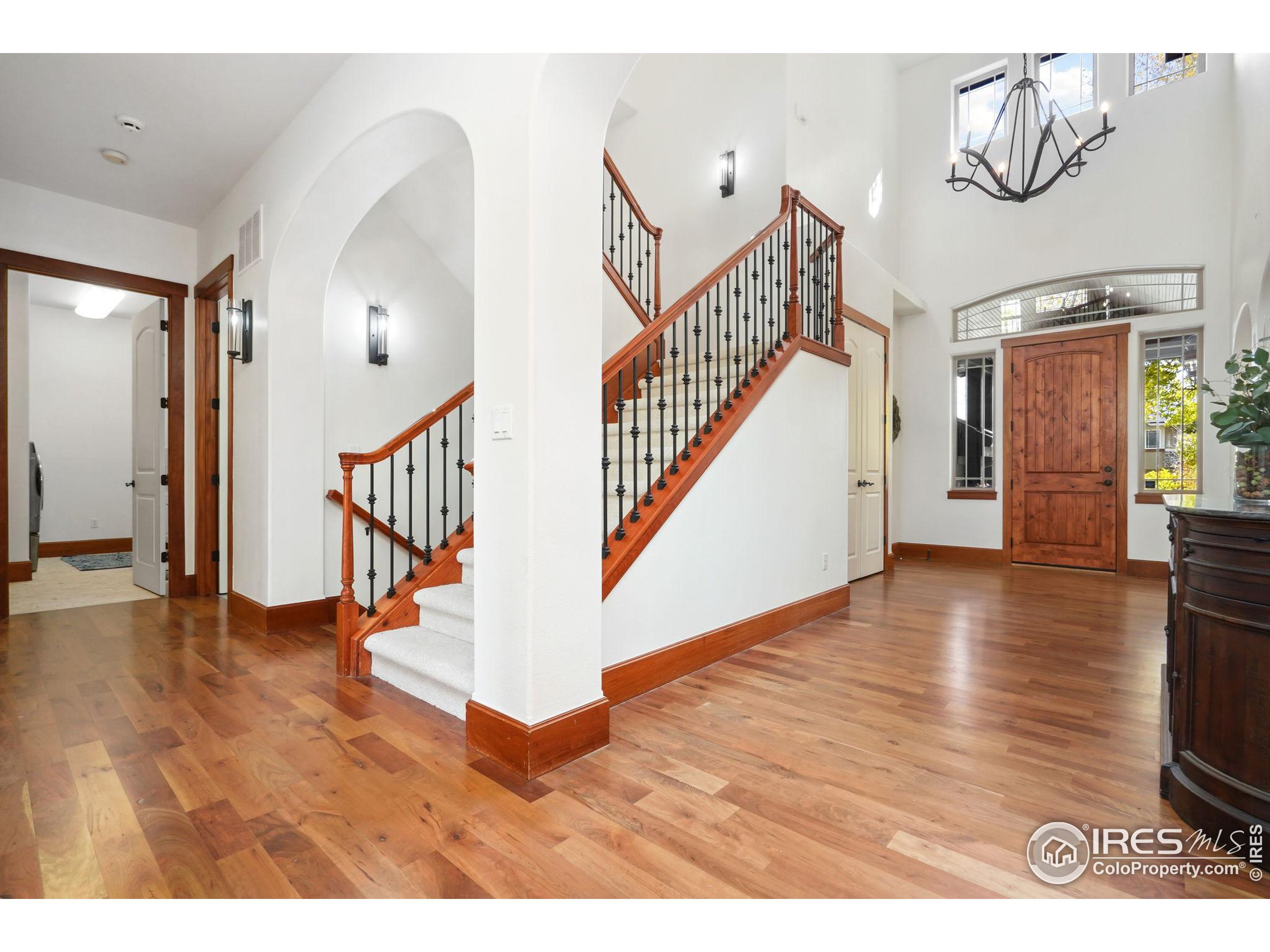 2121 Jade Way