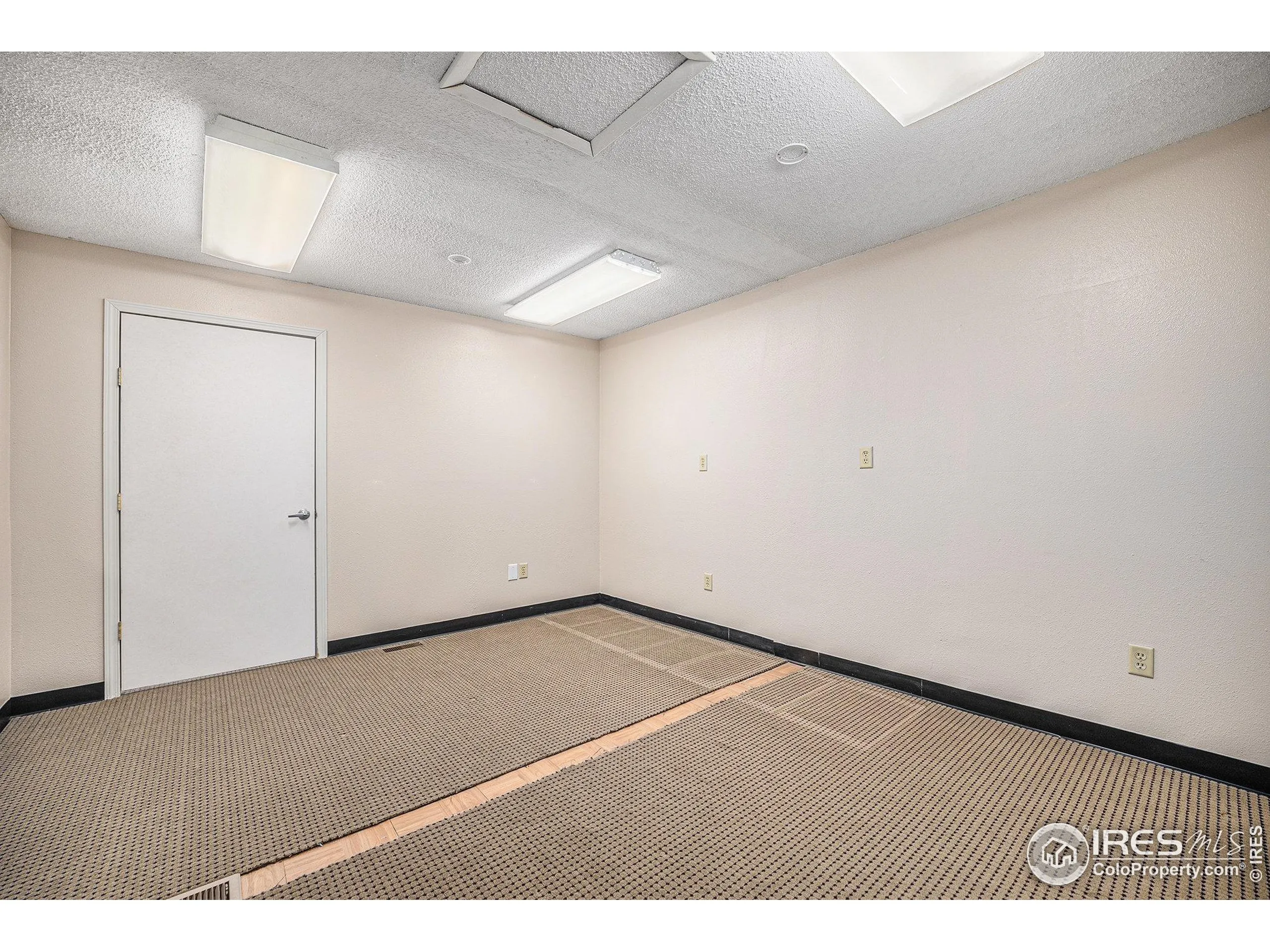 Loveland, Colorado 80538, United States, ,Commercial,Pending,85698