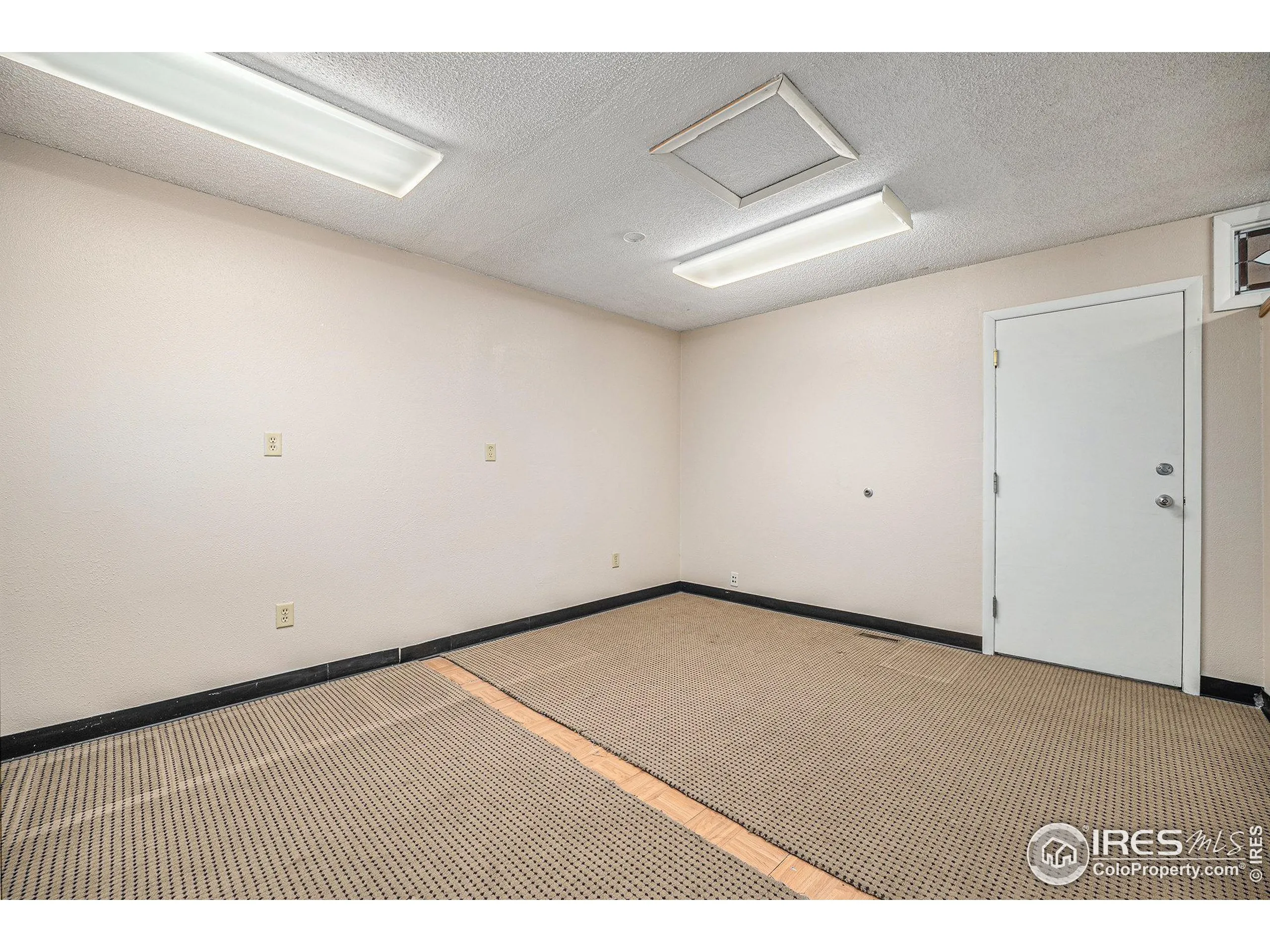 Loveland, Colorado 80538, United States, ,Commercial,Pending,85698