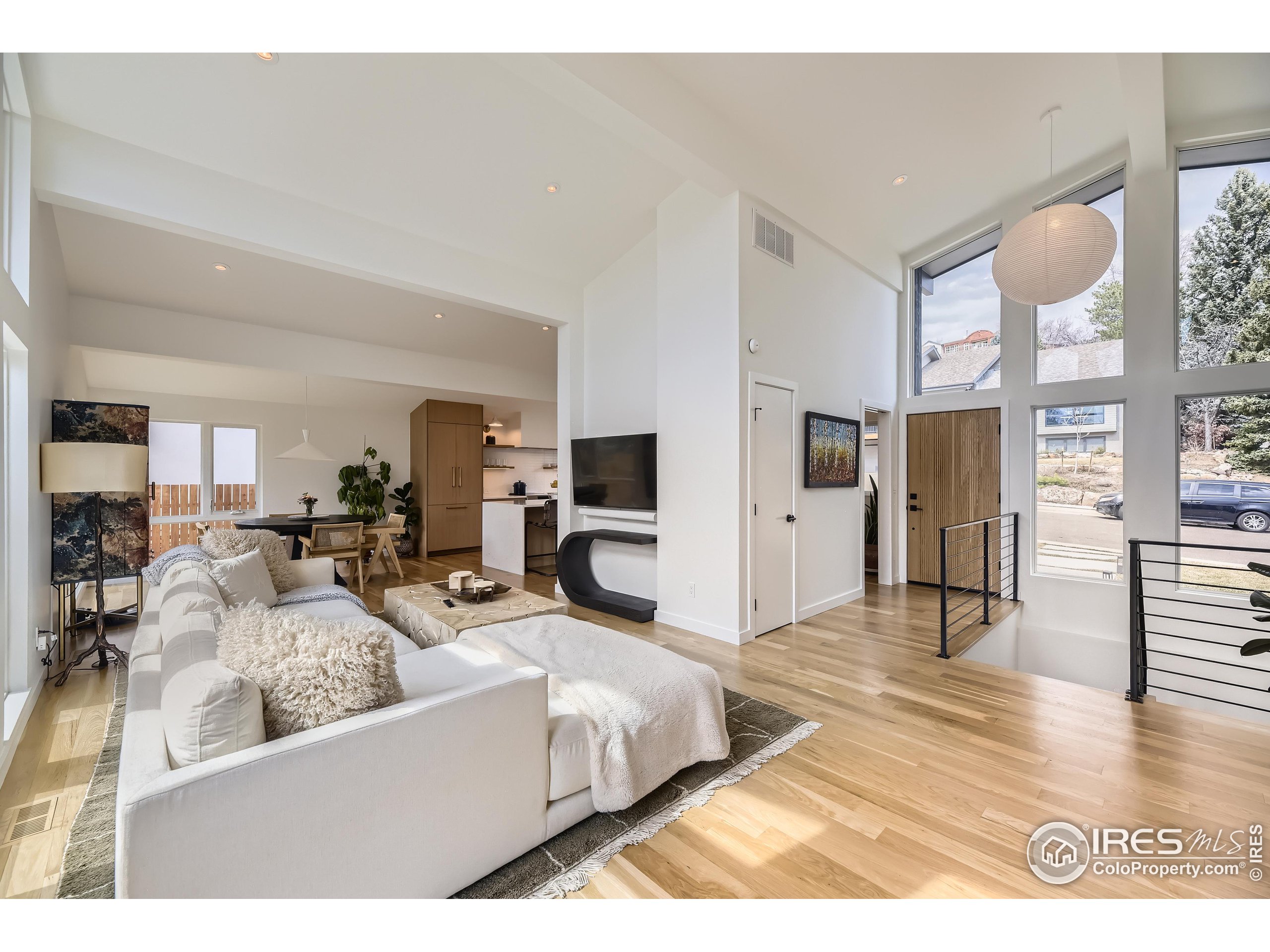1580 Moss Rock Pl