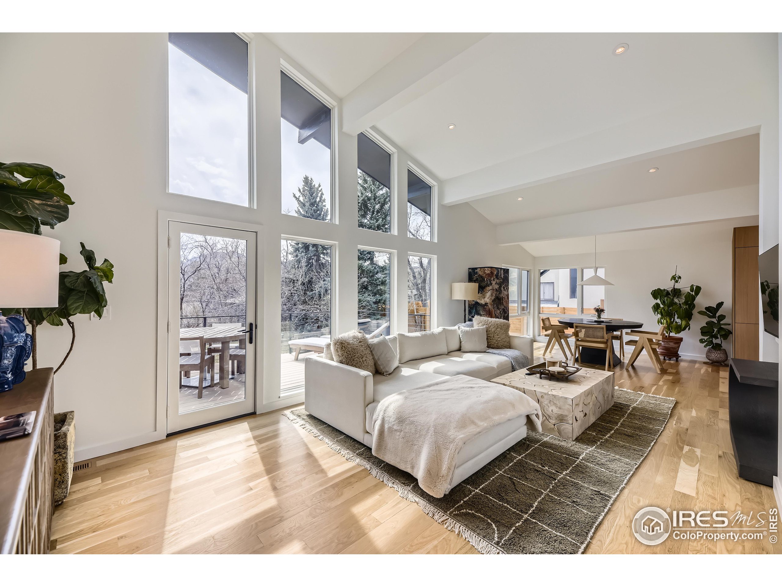 1580 Moss Rock Pl