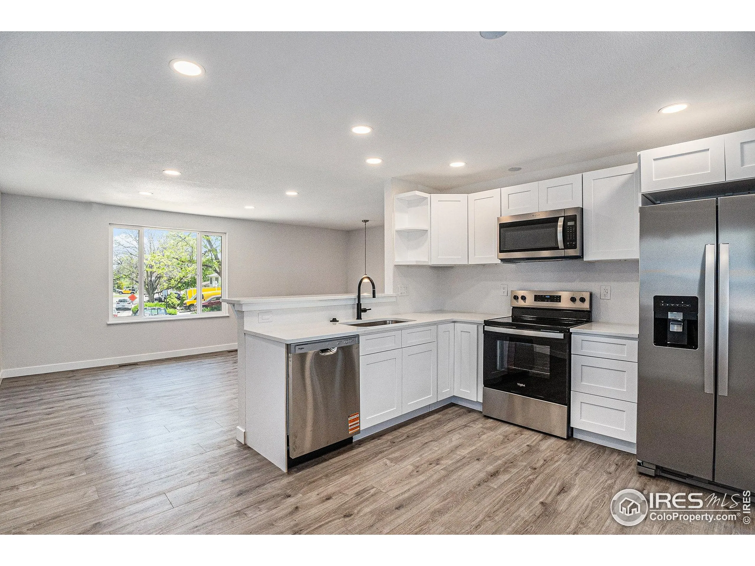 Aurora, Colorado 80013, United States, 4 Bedrooms Bedrooms, ,3 BathroomsBathrooms,Residential,Active,136275