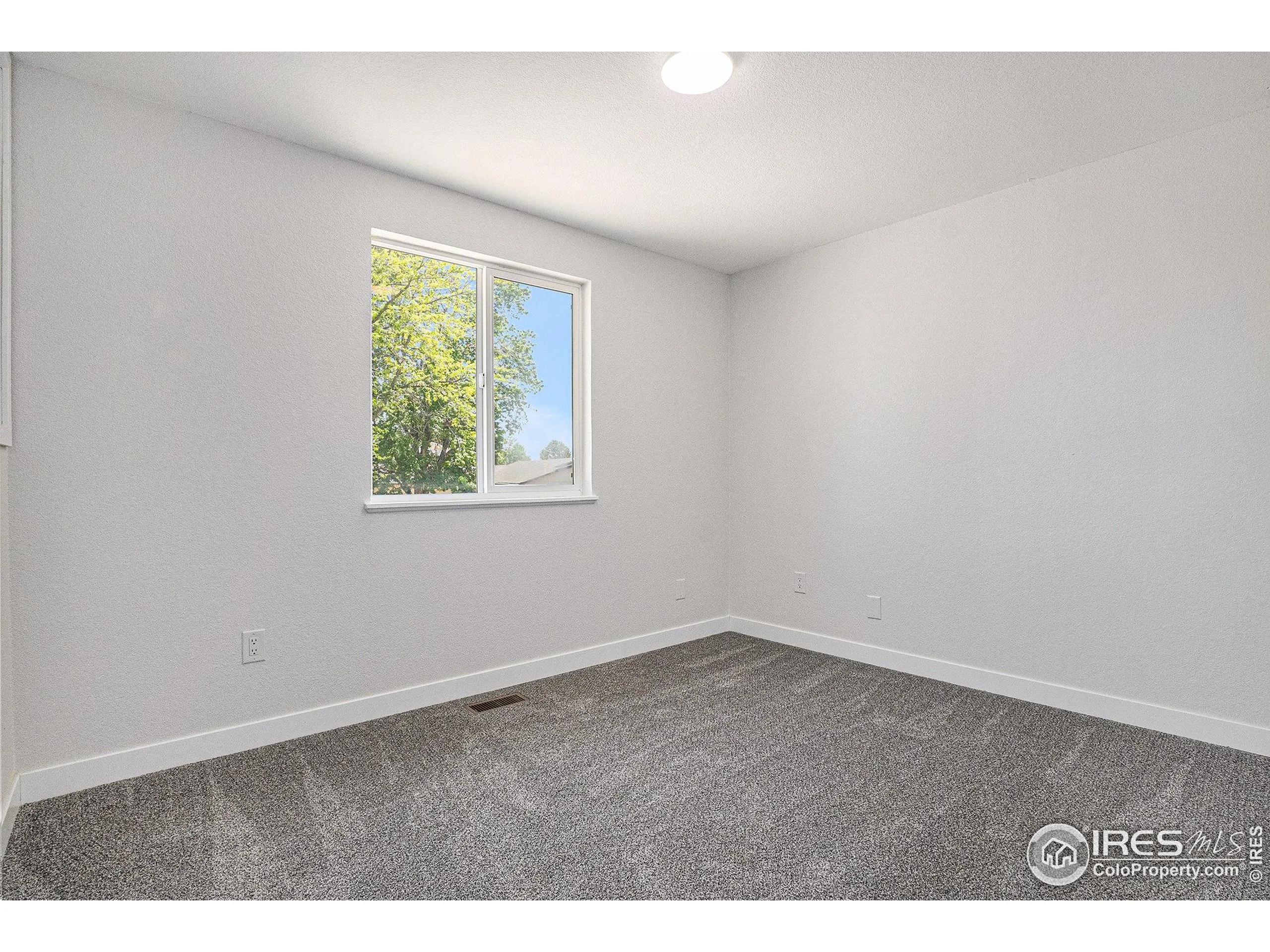 Aurora, Colorado 80013, United States, 4 Bedrooms Bedrooms, ,3 BathroomsBathrooms,Residential,Active,136275