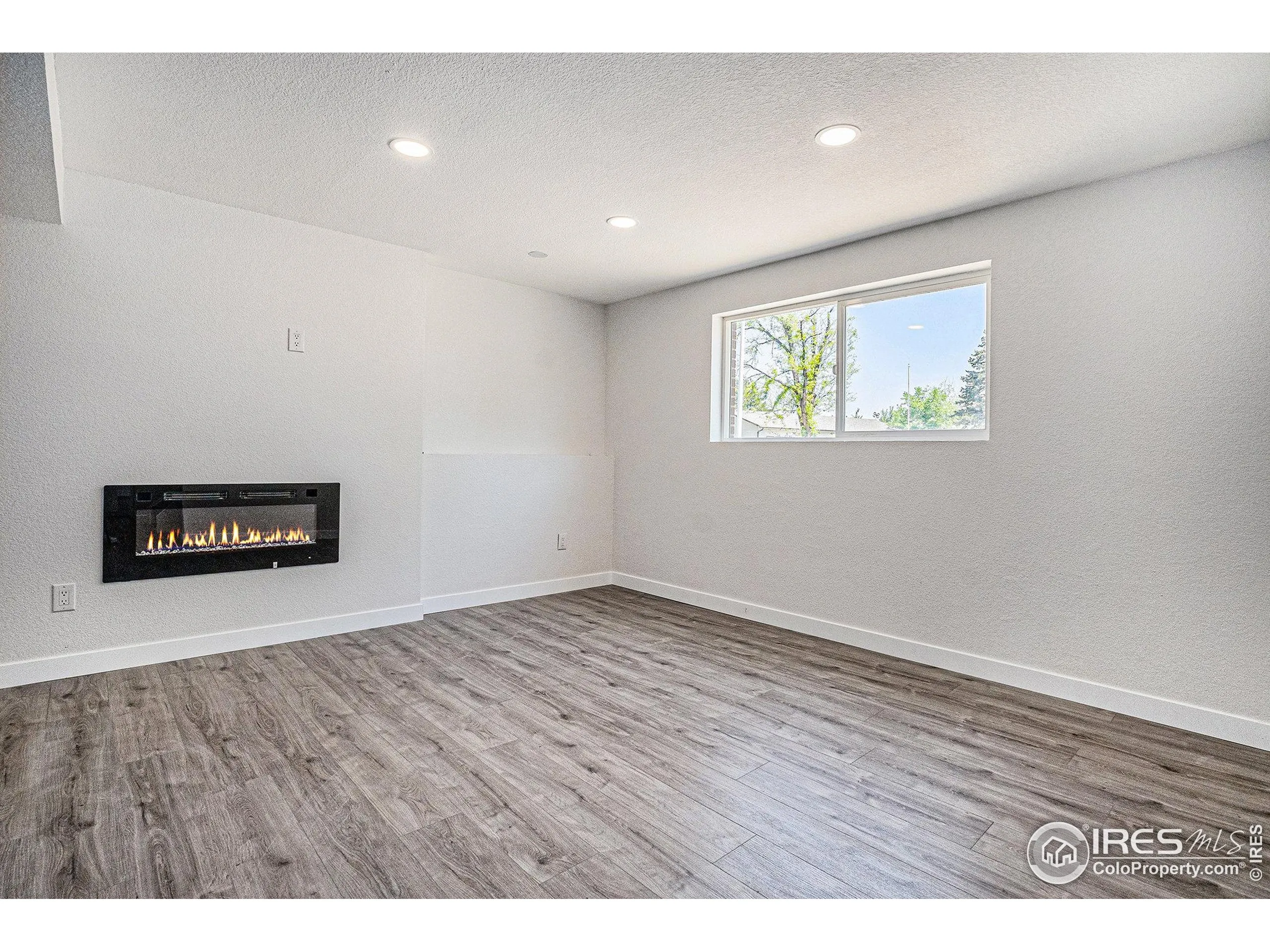 Aurora, Colorado 80013, United States, 4 Bedrooms Bedrooms, ,3 BathroomsBathrooms,Residential,Active,136275