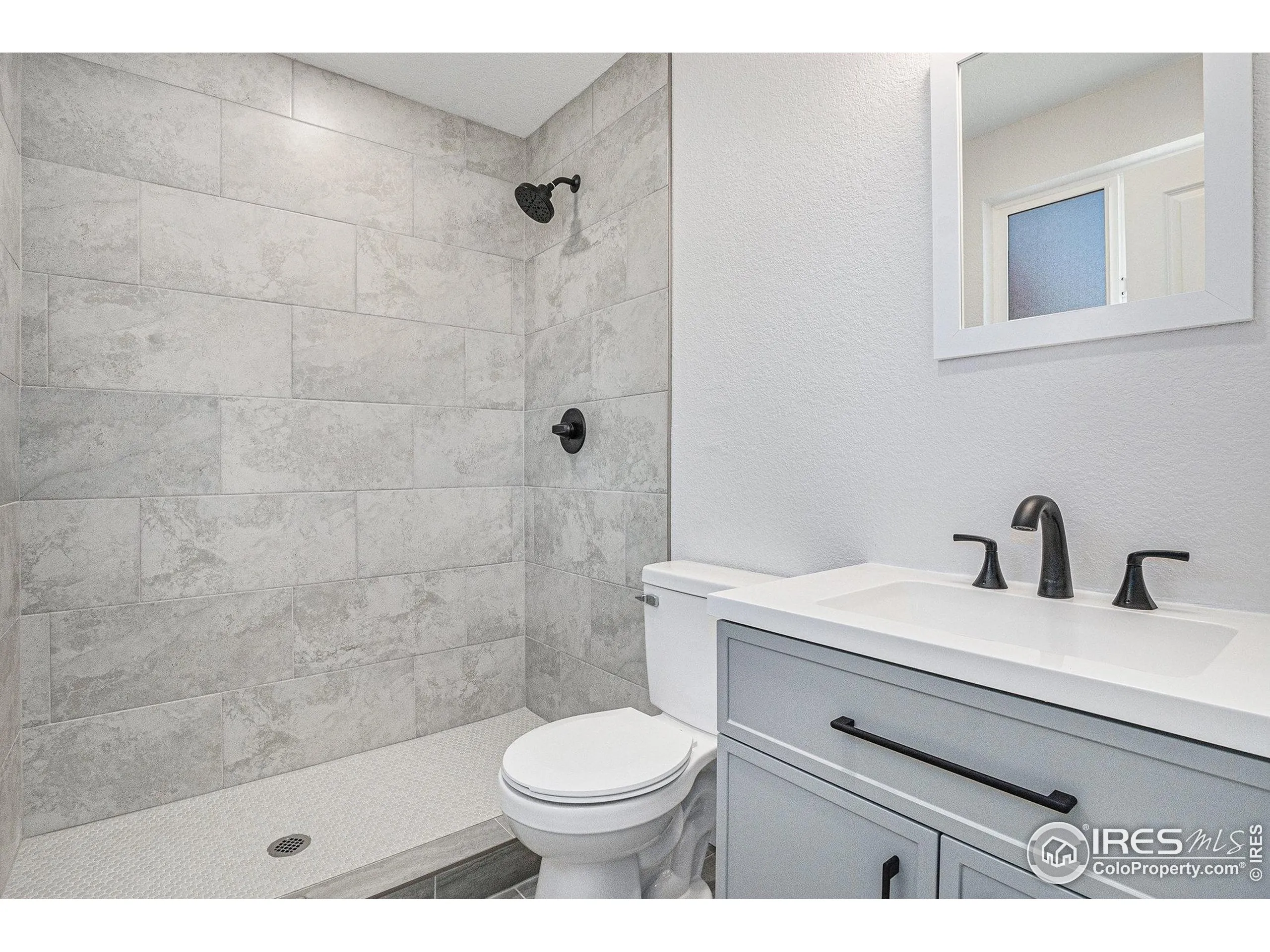 Aurora, Colorado 80013, United States, 4 Bedrooms Bedrooms, ,3 BathroomsBathrooms,Residential,Active,136275