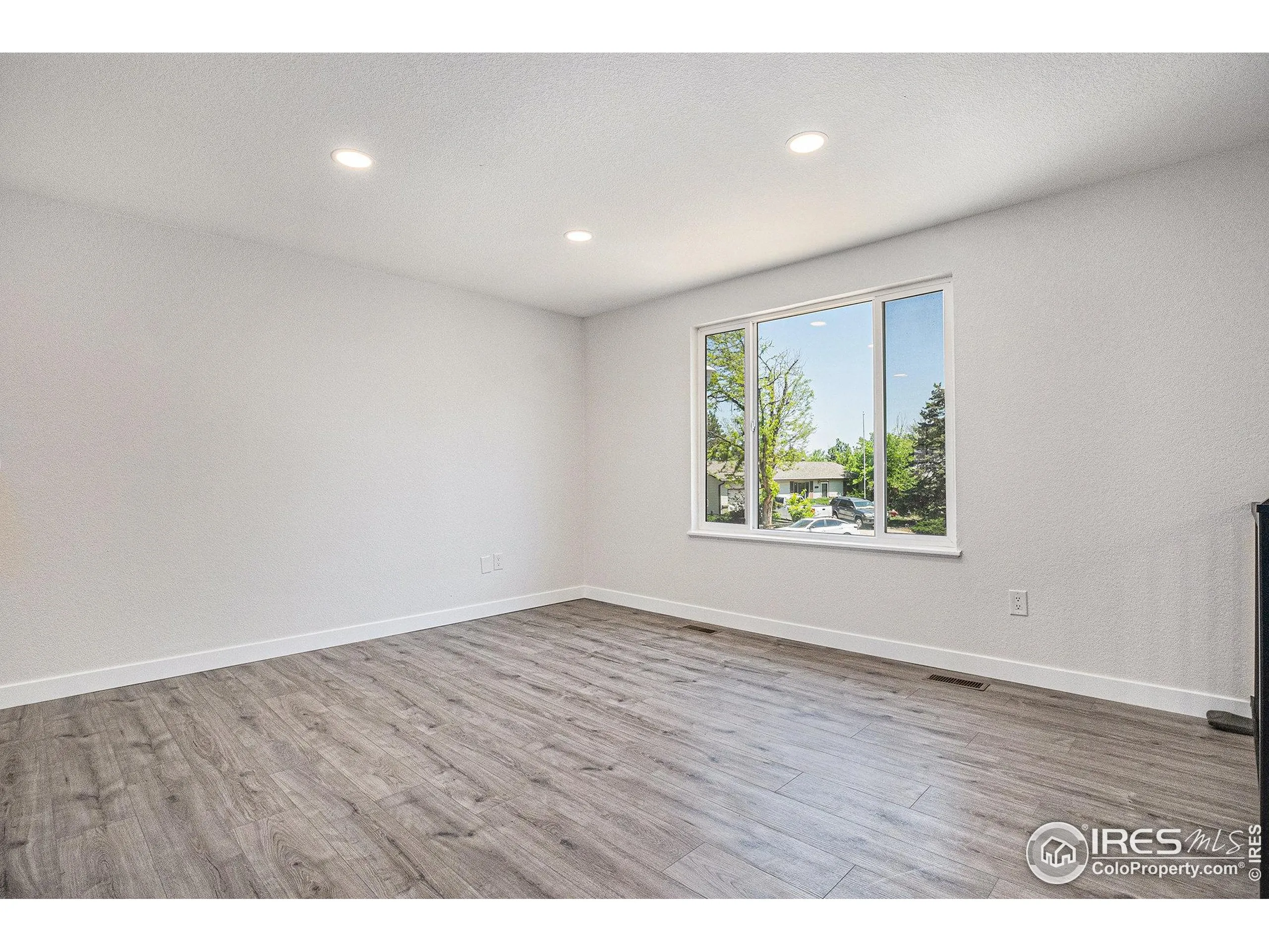 Aurora, Colorado 80013, United States, 4 Bedrooms Bedrooms, ,3 BathroomsBathrooms,Residential,Active,136275