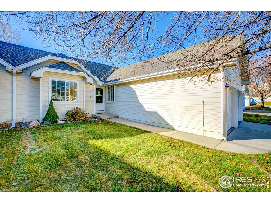 Photo of 627 Moose Ct, Loveland, CO 80537 (MLS # 1047811)