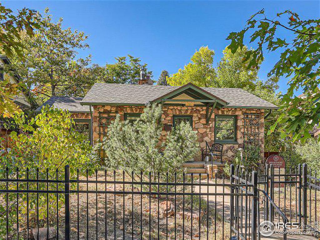 Photo of 841 9th St, Boulder, CO 80302 (MLS # 997049)