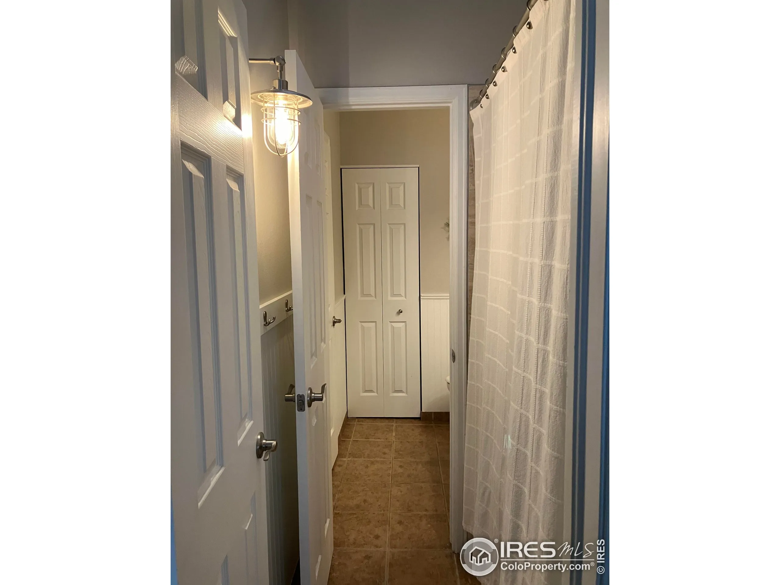 Fort Collins, Colorado 80526, United States, 3 Bedrooms Bedrooms, ,1 BathroomBathrooms,Residential,Active,200656