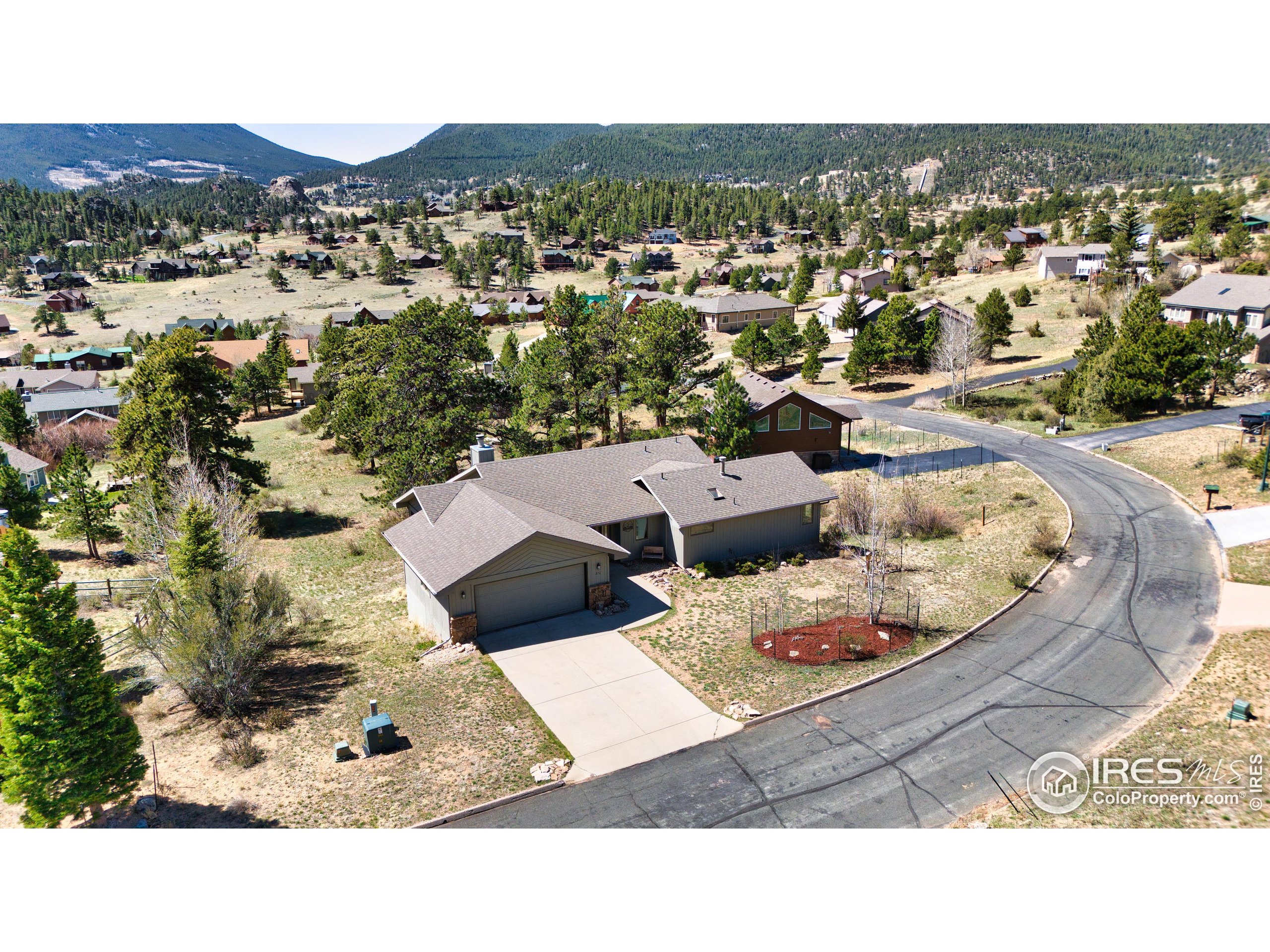 272 Solomon Dr