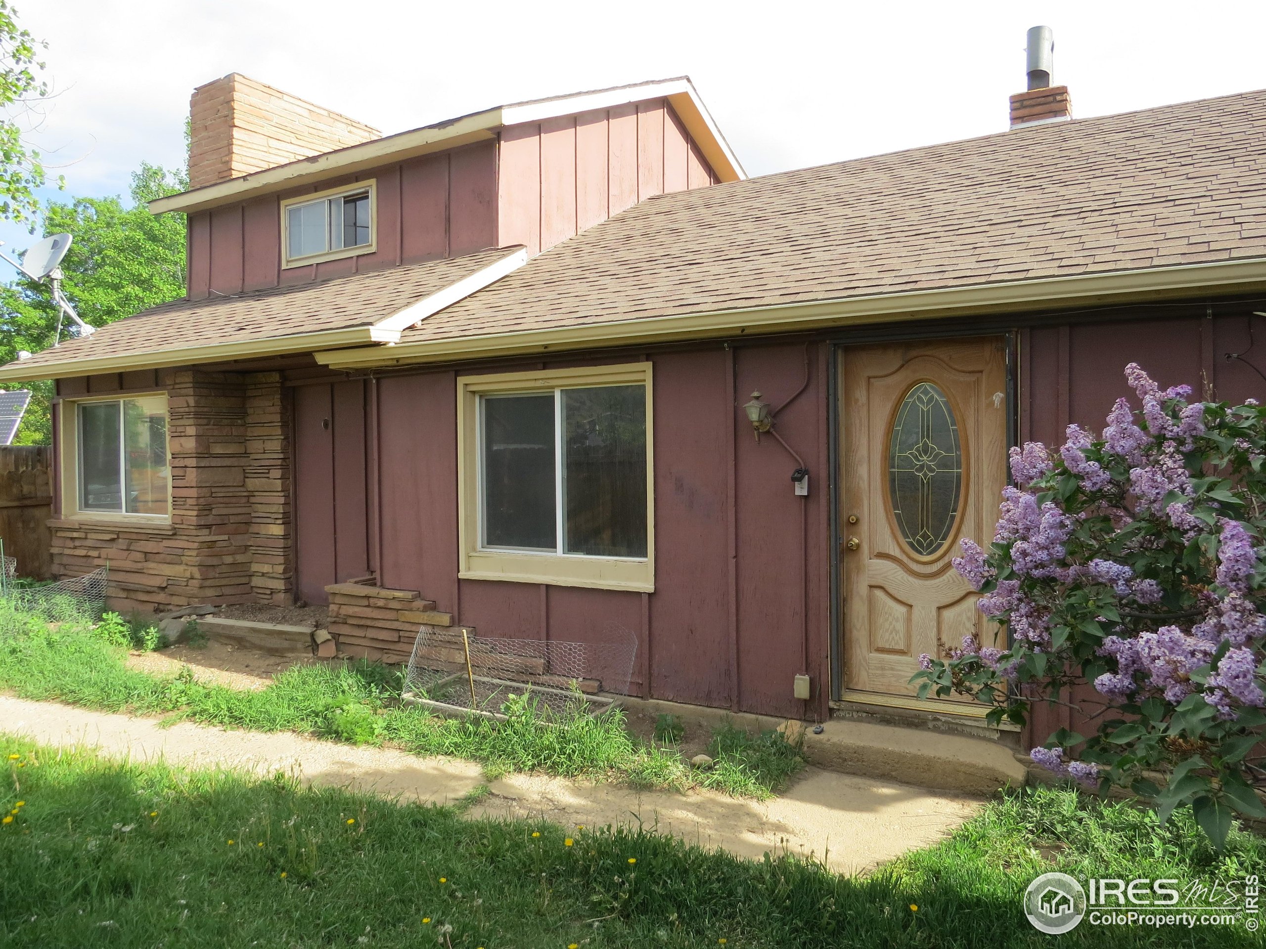 135 E 2nd St