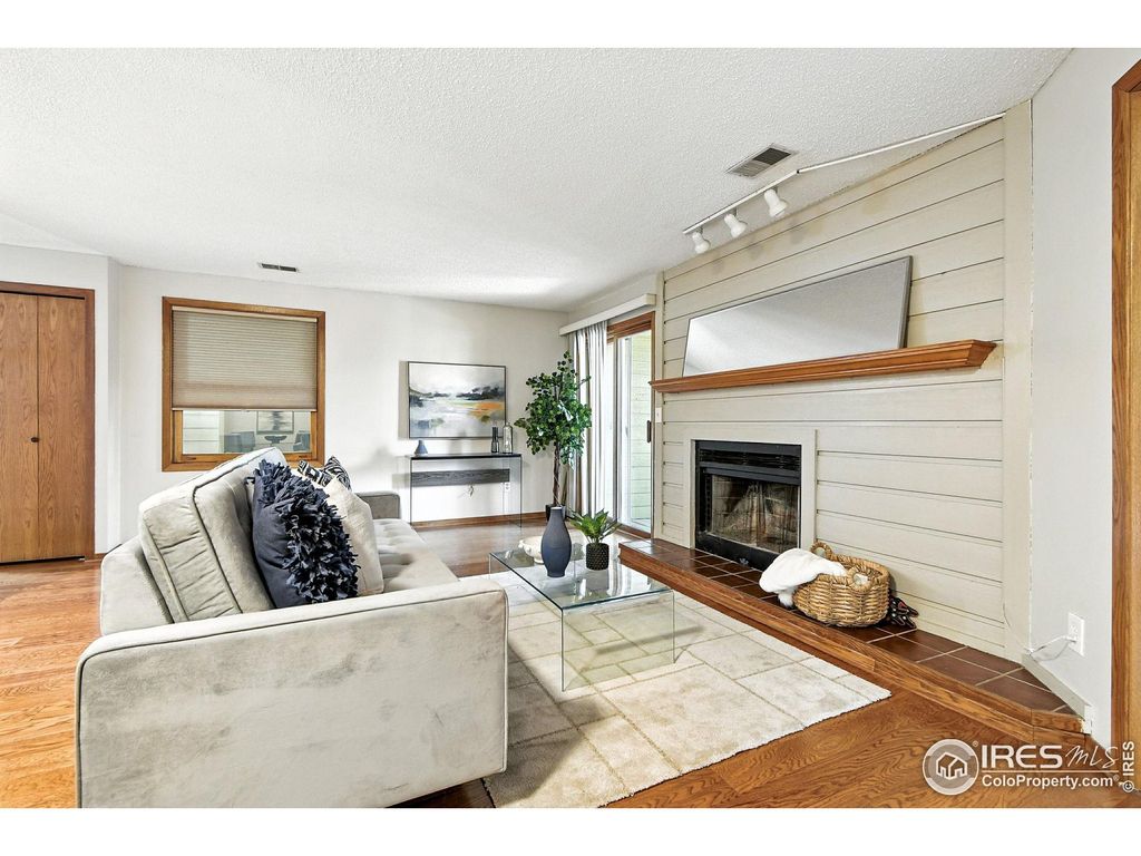 Photo of 2960 Shadow Creek Dr 201, Boulder, CO 80303 (MLS # 1040607)