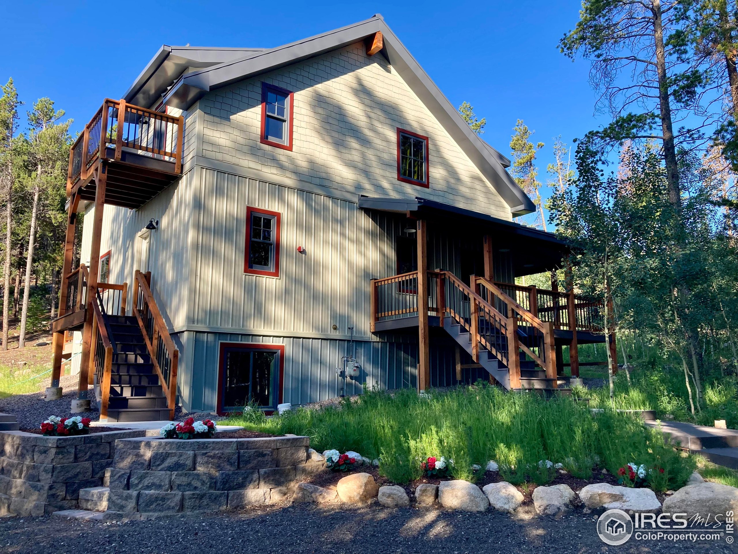 713 Rudi Ln