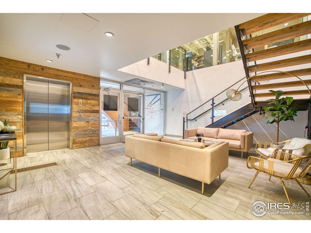 Photo of 1035 Pearl St 428, Boulder, CO 80302 (MLS # 1001051)