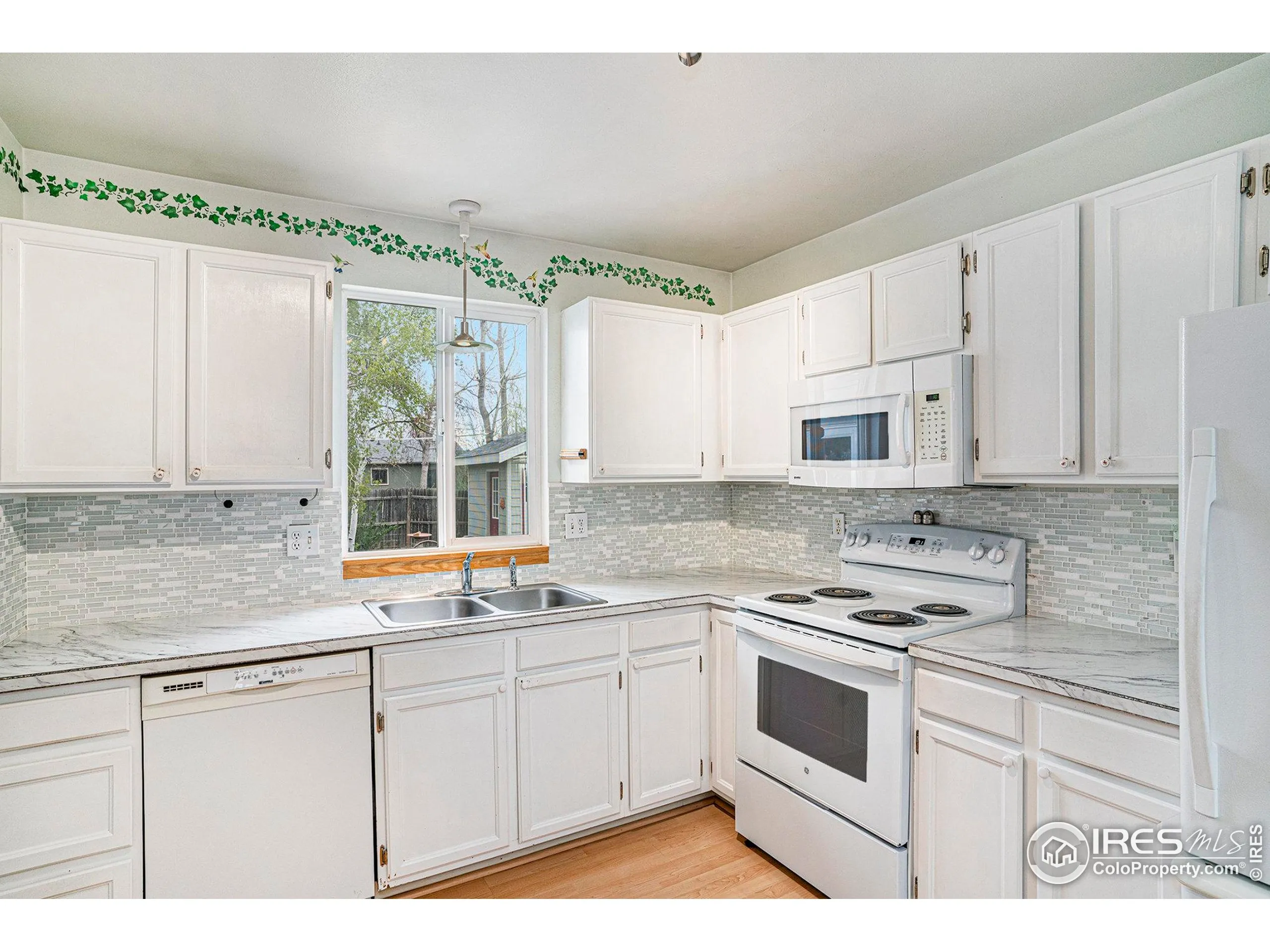 Fort Collins, Colorado 80526, United States, 2 Bedrooms Bedrooms, ,2 BathroomsBathrooms,Residential,Pending,110971