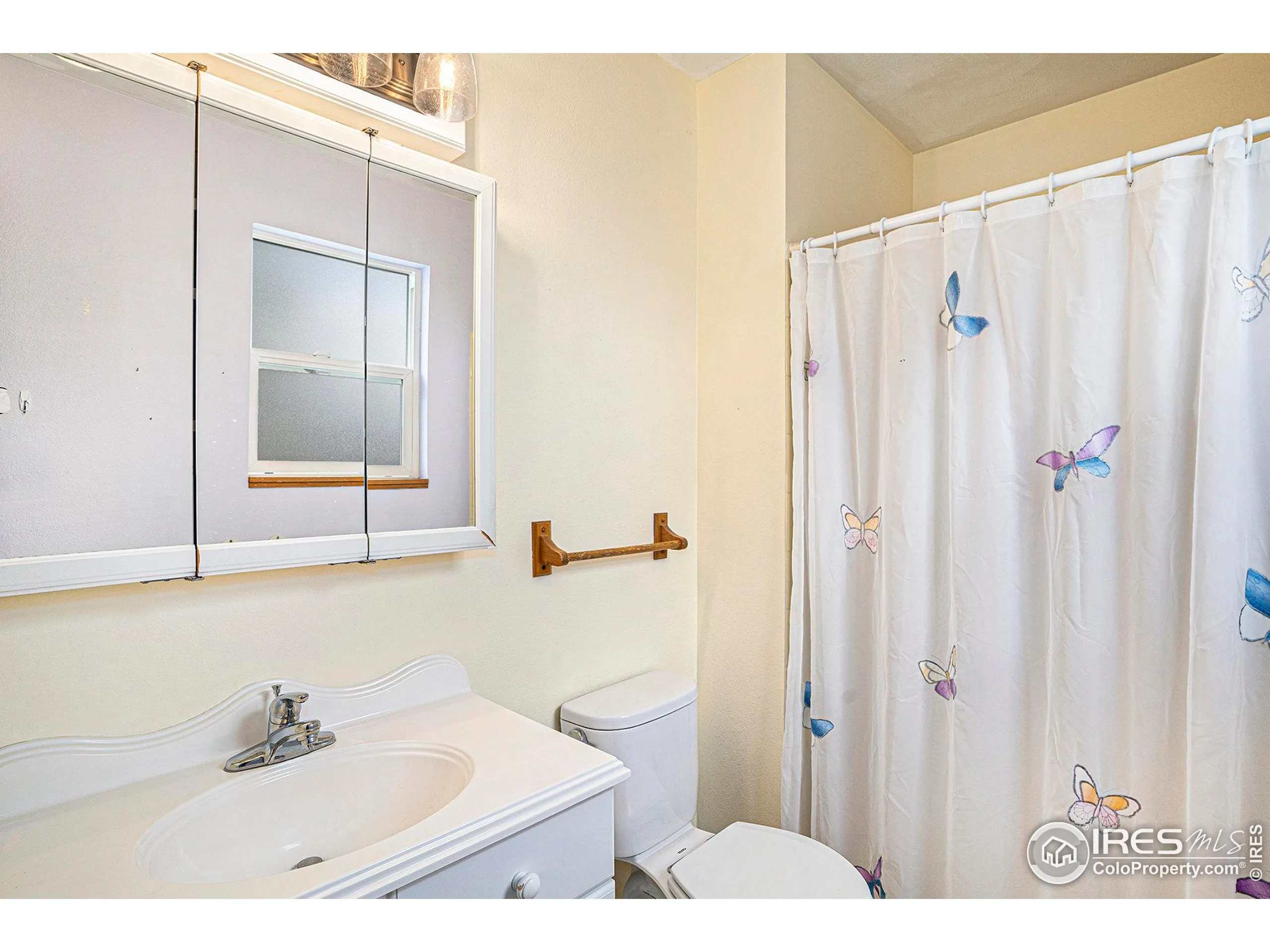 Fort Collins, Colorado 80526, United States, 2 Bedrooms Bedrooms, ,2 BathroomsBathrooms,Residential,Pending,110971