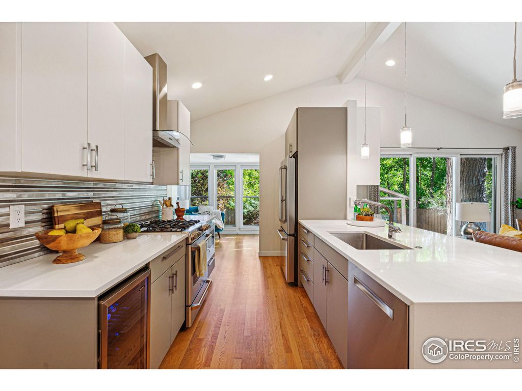 Photo of 3720 Cloverleaf Dr, Boulder, CO 80304 (MLS # 1019451)