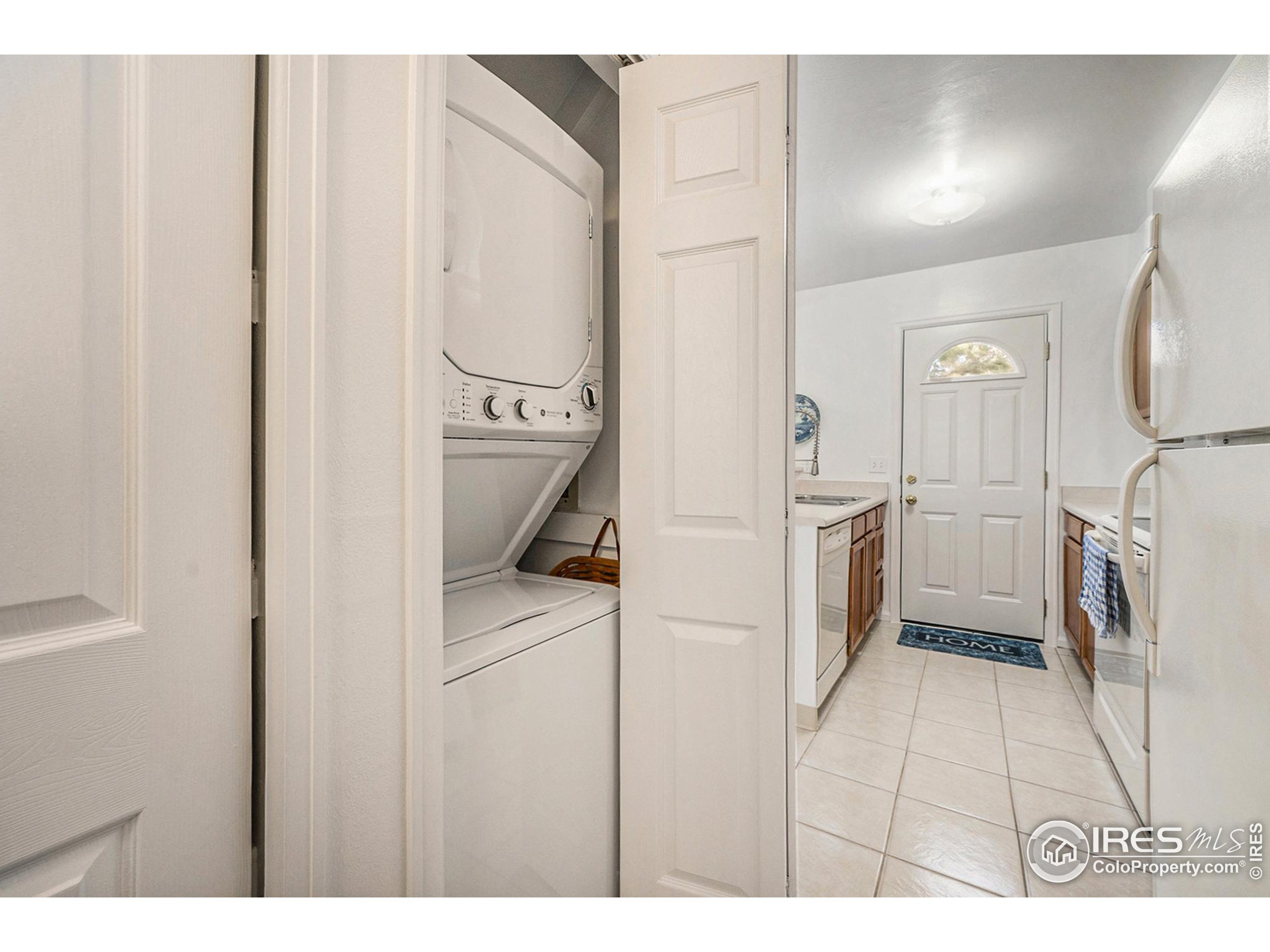 Photo 8 of 20 of 8320 W 87th Dr F condo