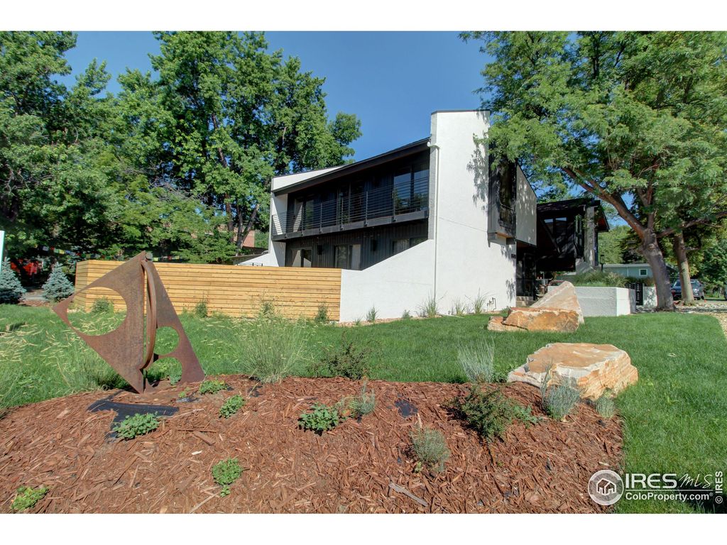 Photo of 595 Canyon Blvd, Boulder, CO 80302 (MLS # 1007356)