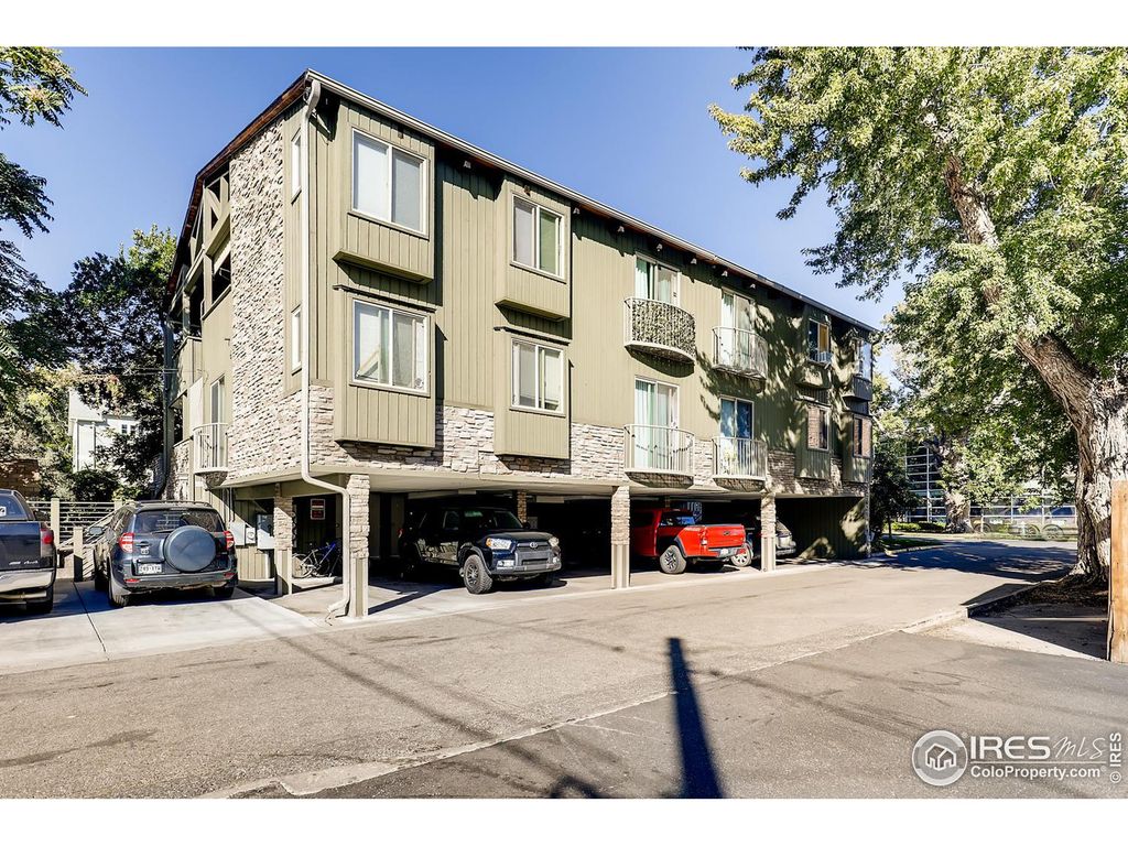 Photo of 964 Arapahoe Ave 3, Boulder, CO 80302 (MLS # 977796)