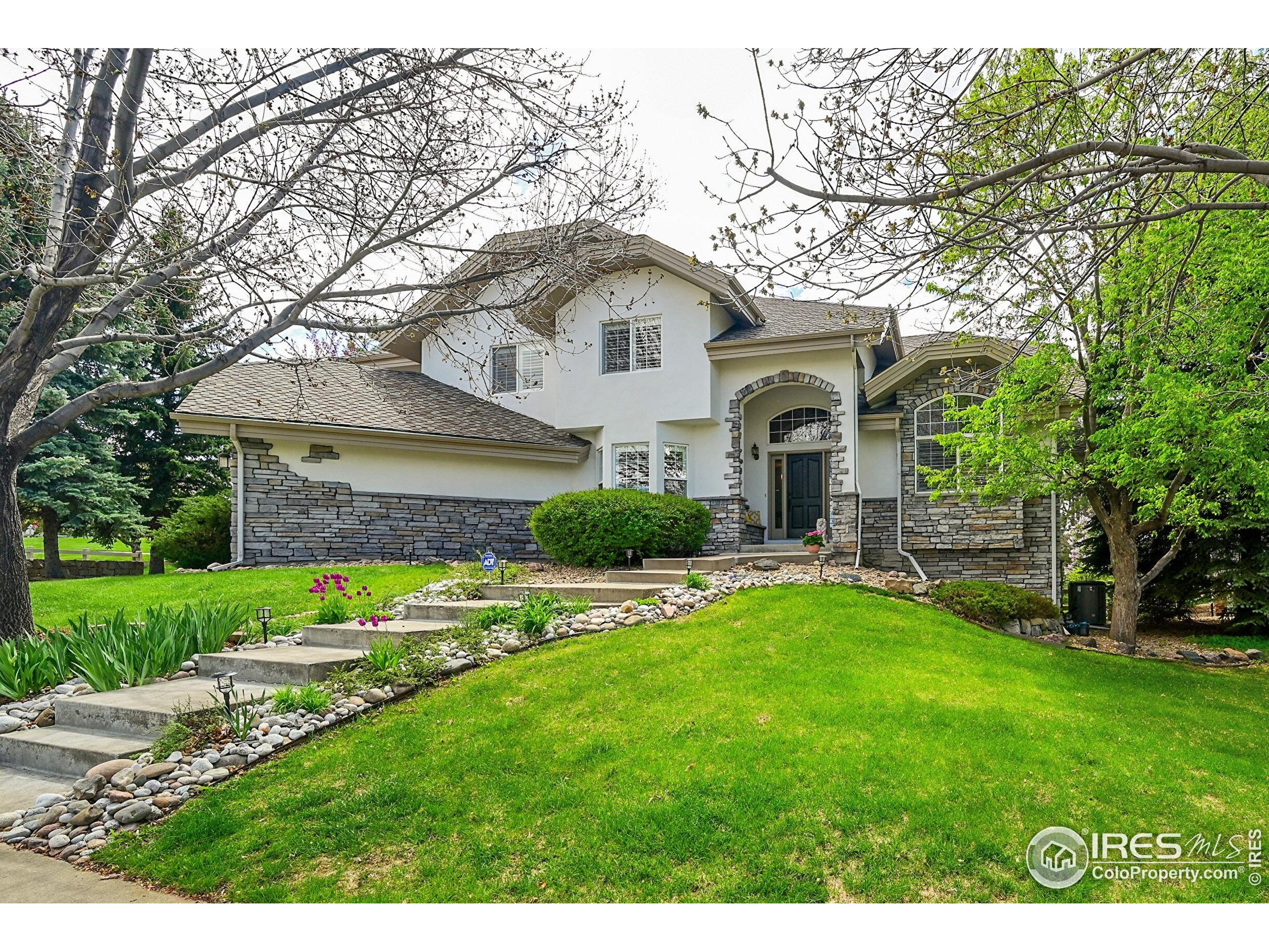 2206 Eagles Nest Dr