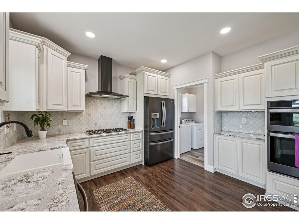 Photo of 1041 Wisteria Dr, Loveland, CO 80538 (MLS # 1046156)