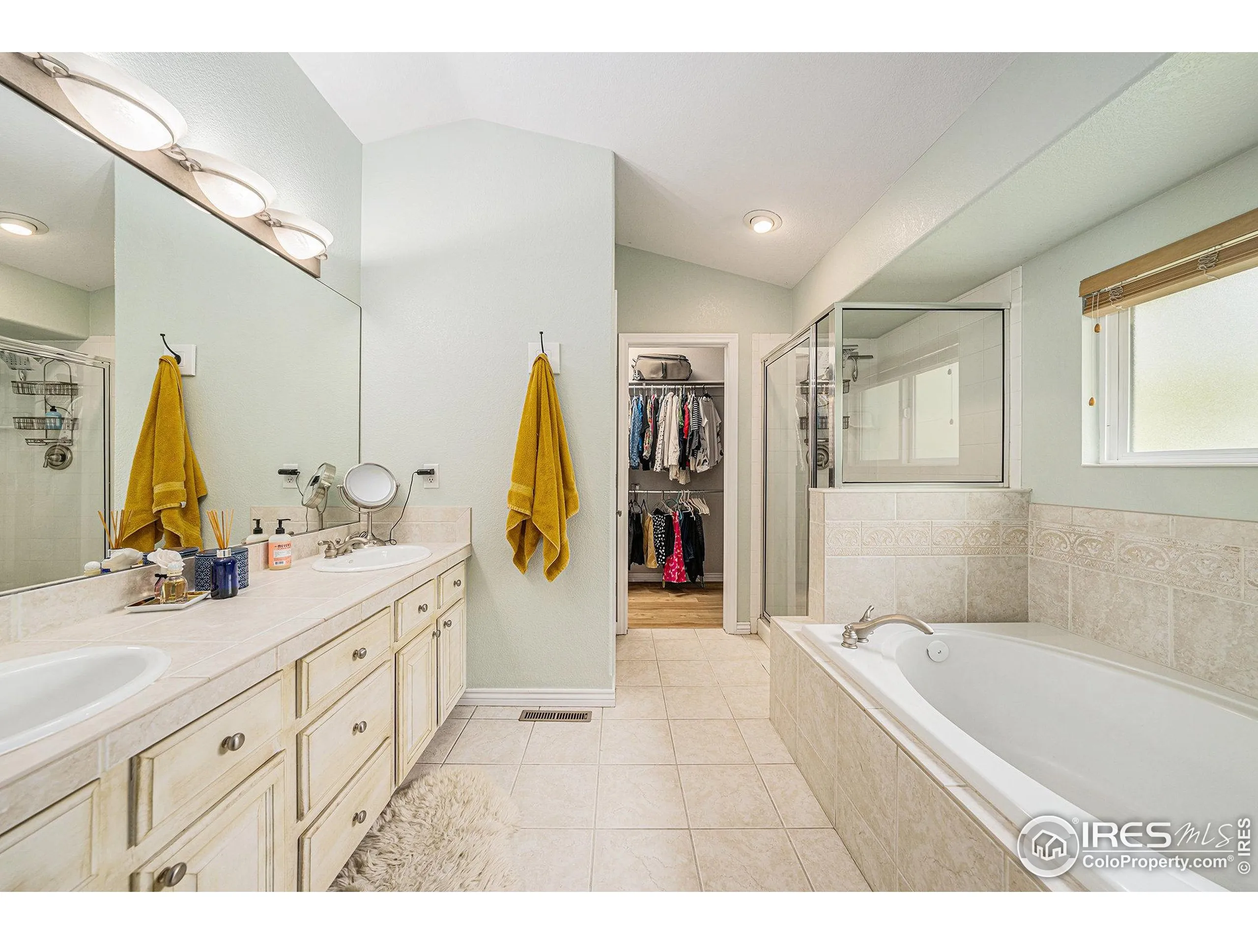 Fort Collins, Colorado 80528, United States, 6 Bedrooms Bedrooms, ,5 BathroomsBathrooms,Residential,Active,187004