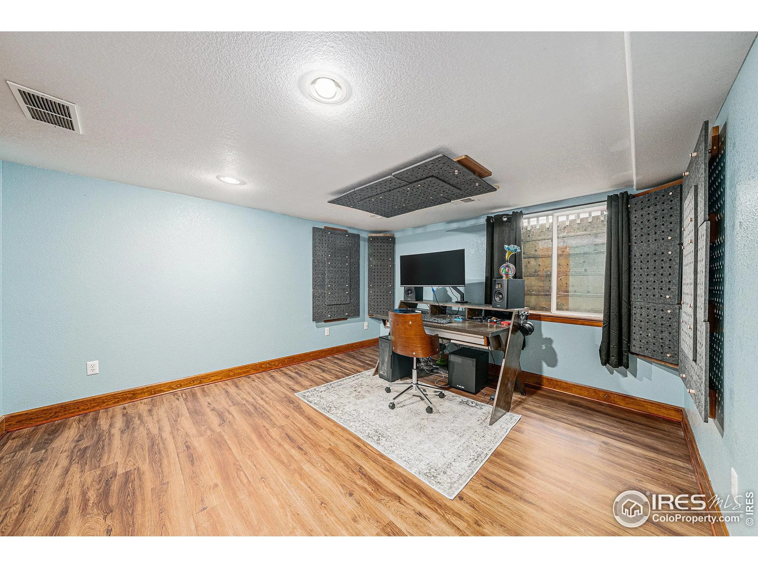 Fort Collins, Colorado 80528, United States, 6 Bedrooms Bedrooms, ,5 BathroomsBathrooms,Residential,Active,187004