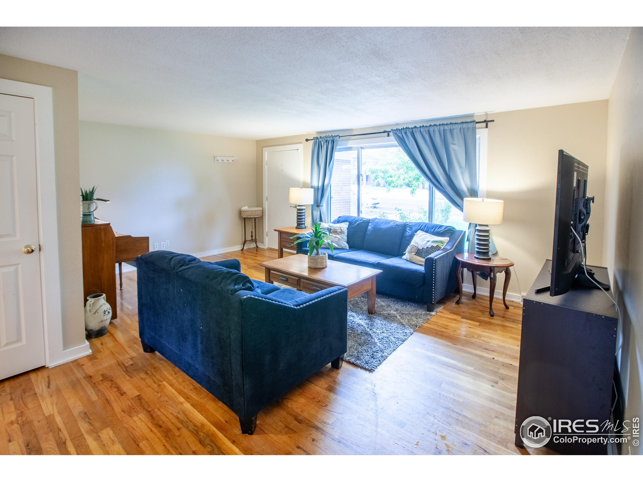 960 E 10th Ave