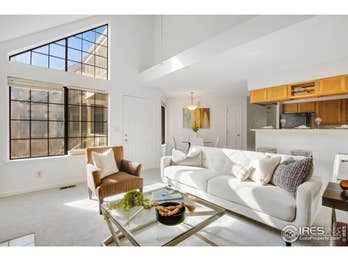 Condominium at 5932 Gunbarrel Ave E