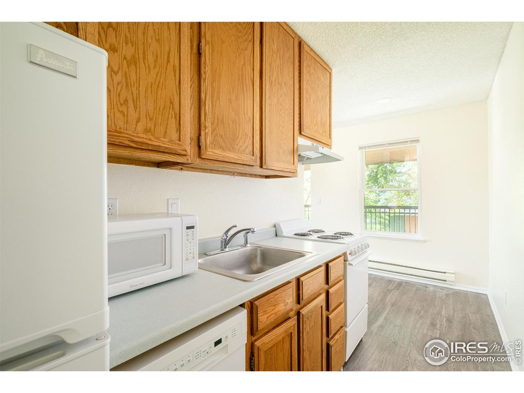 Photo of 1934 18th St 14, Boulder, CO 80302 (MLS # 1044974)