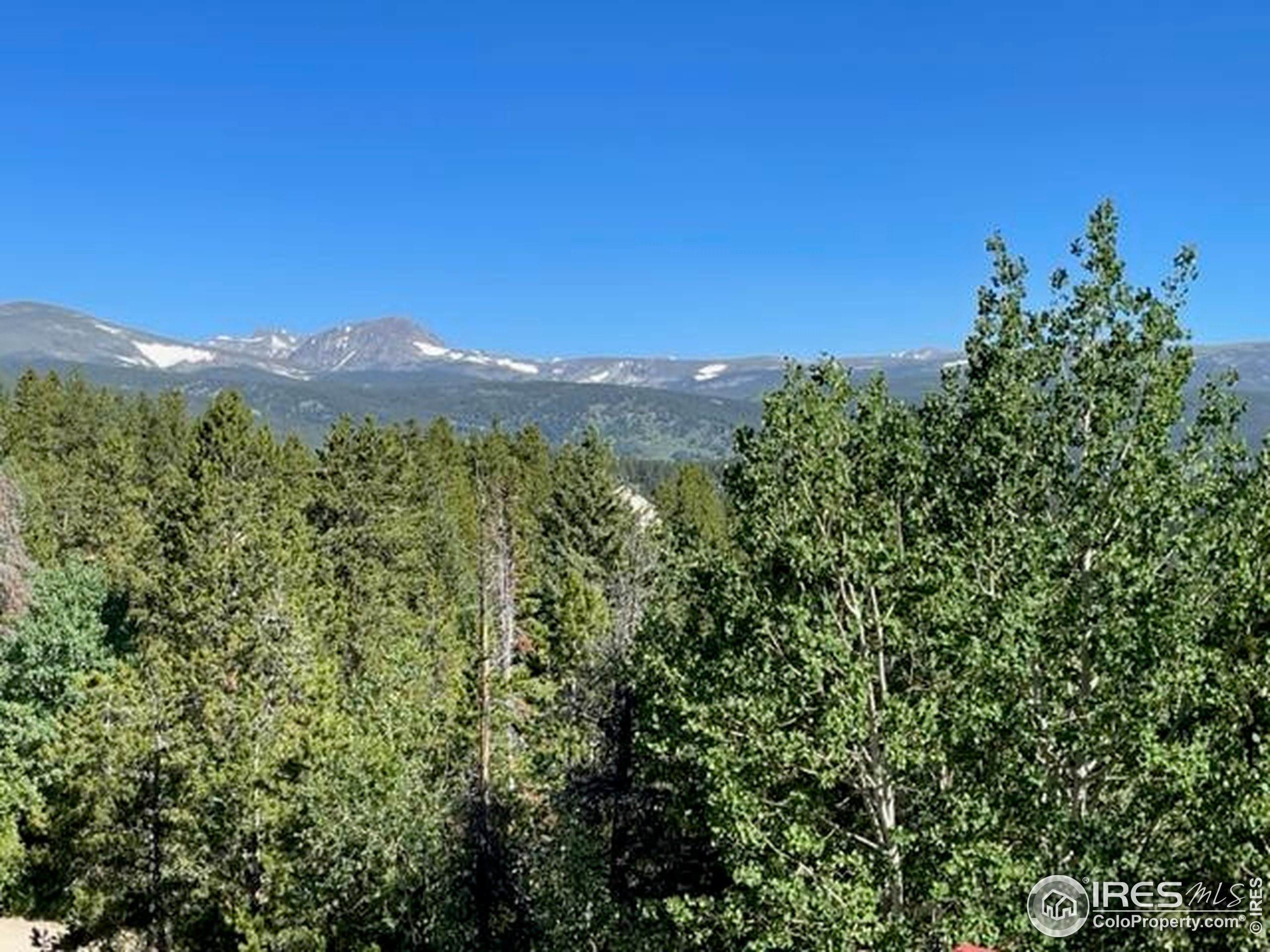 8 Valley View Dr
