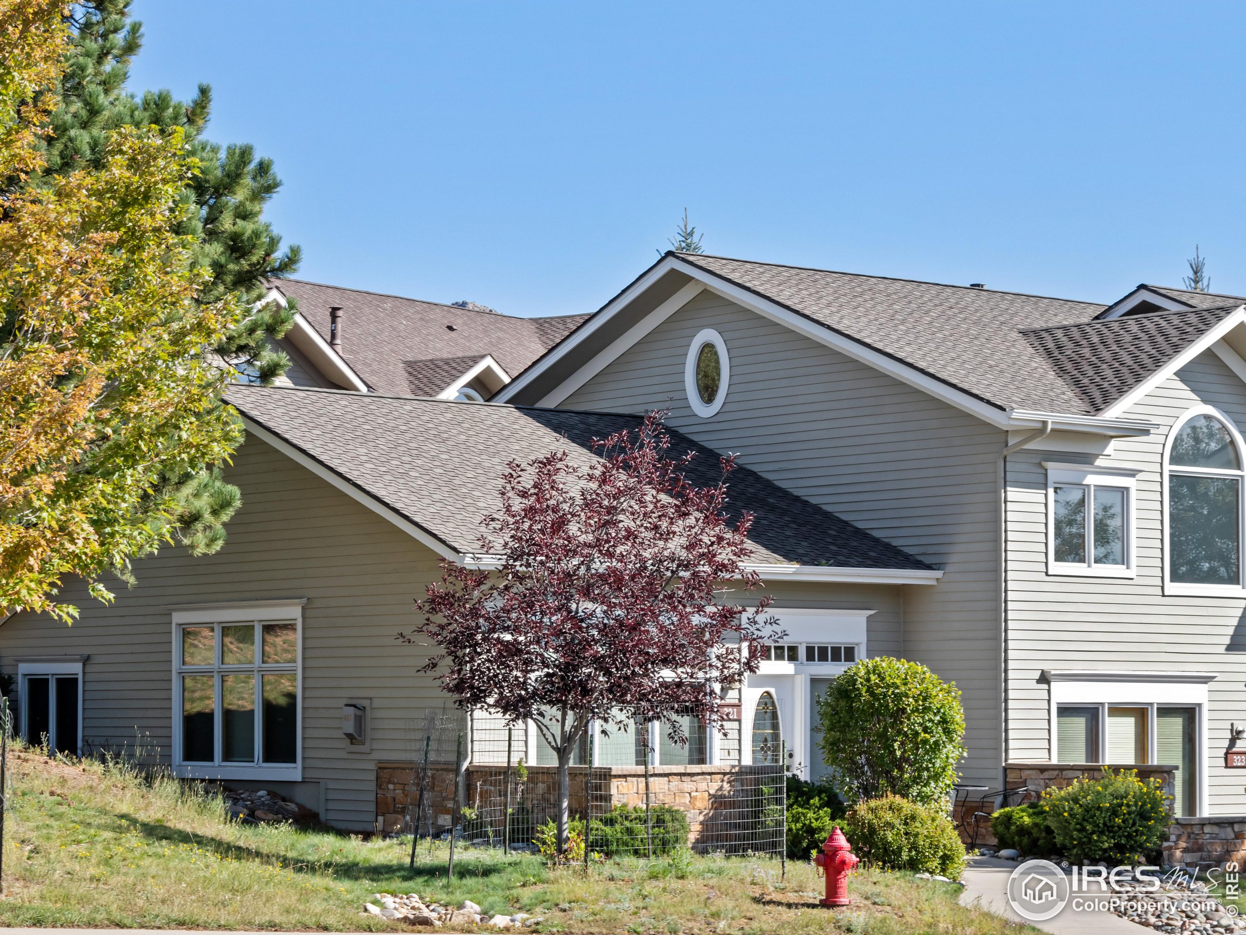 321 Overlook Ln