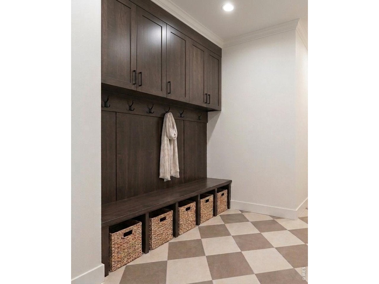 15300 Ypsilon Cir