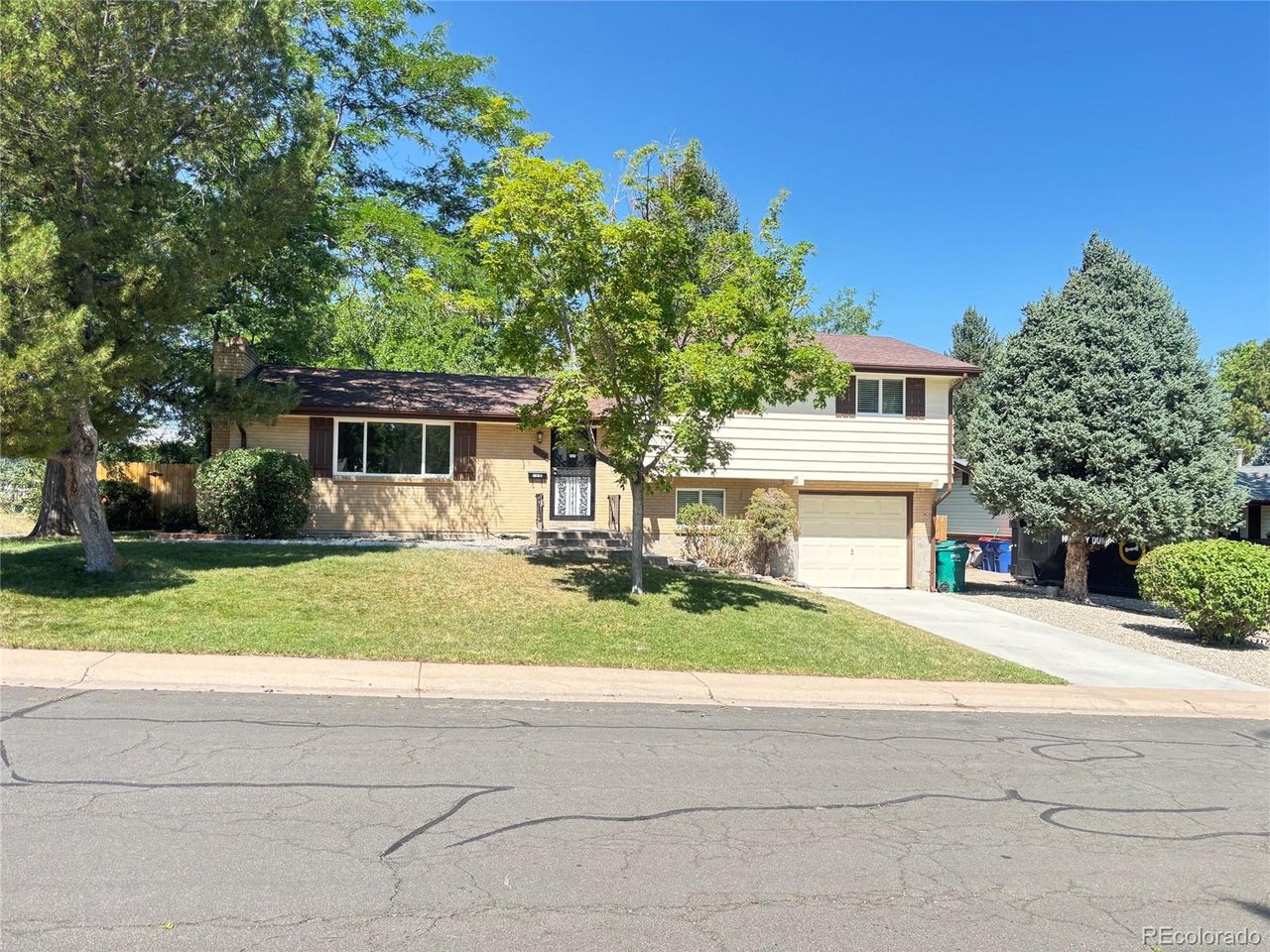 Photo 1 of 31 — 6241 S Garfield Dr, Littleton, CO 80121