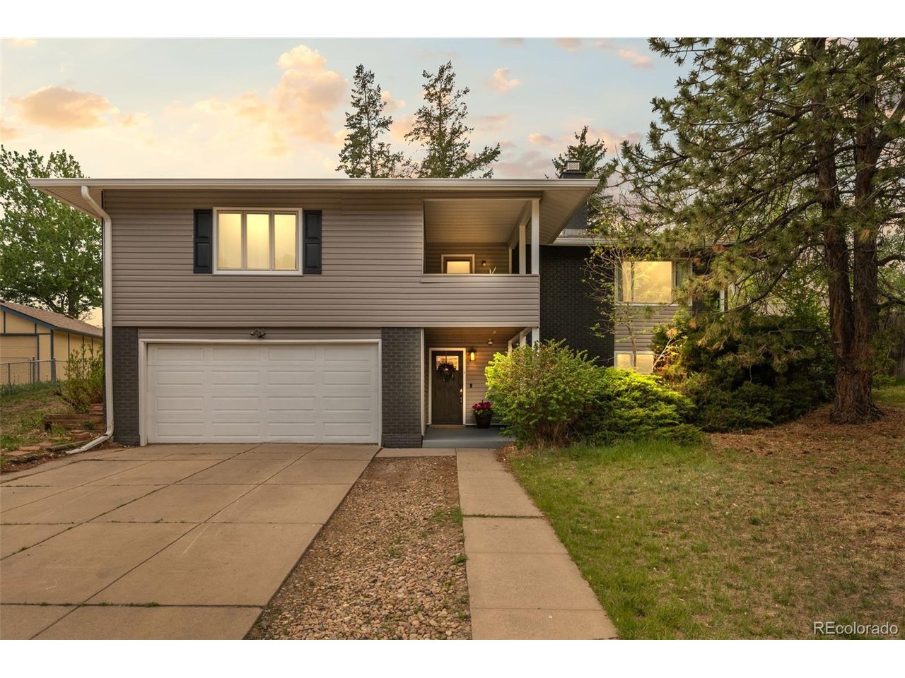 Photo 1 of 30 — 951 S Taft St, Lakewood, CO 80228