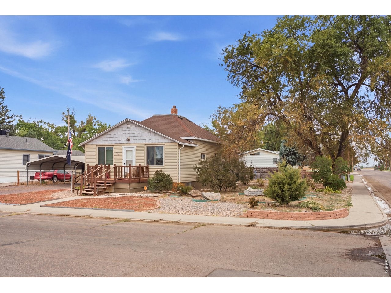 203 4th St