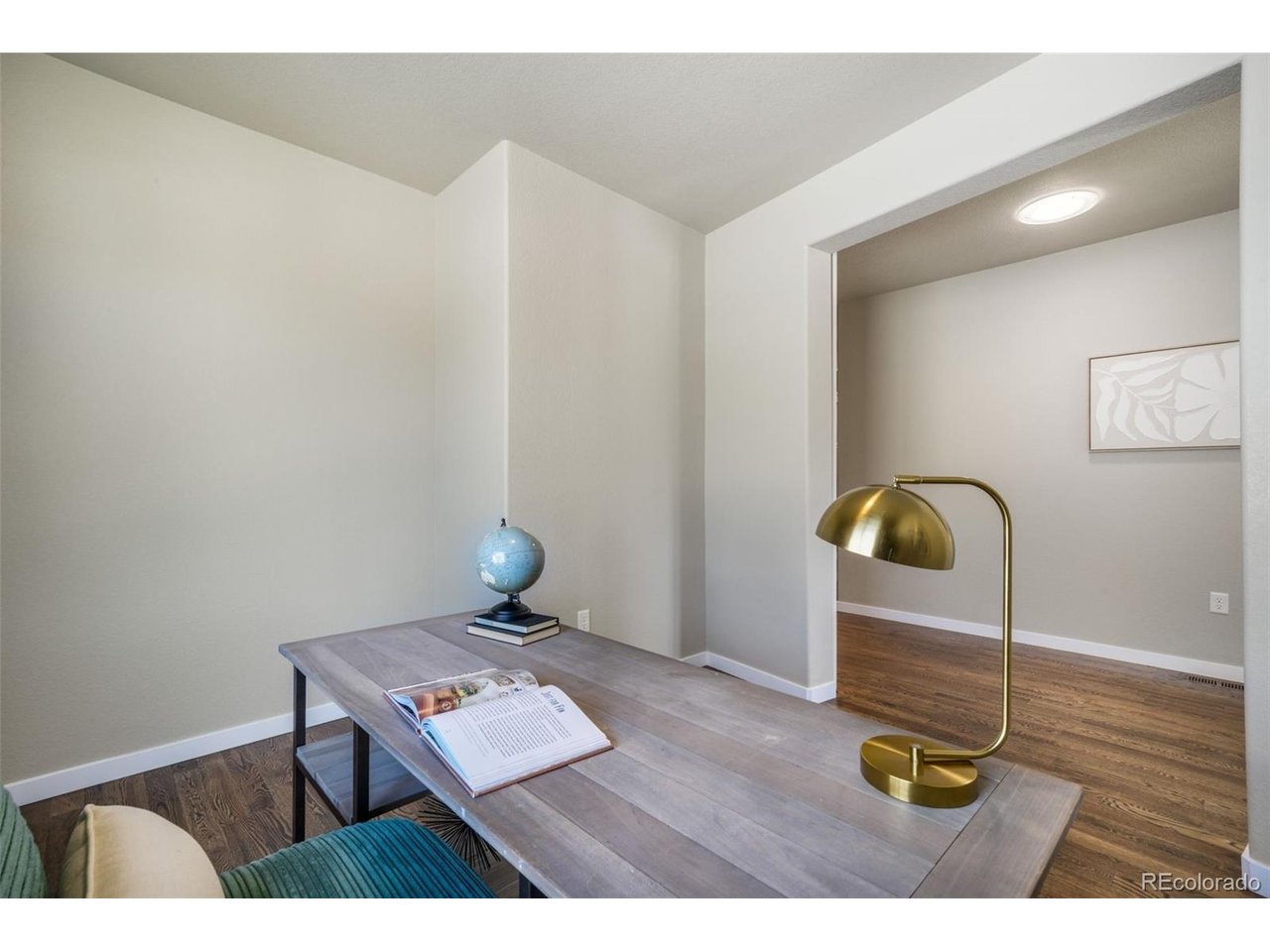 10104 Emerald Lake Ln