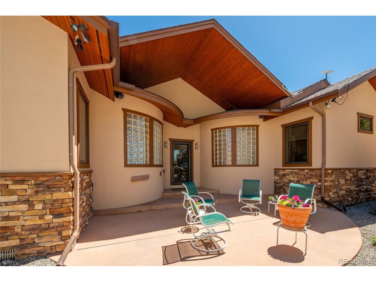 30180 Mountaintop Dr