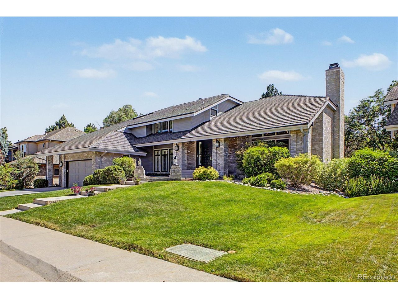 5238 E Nichols Dr