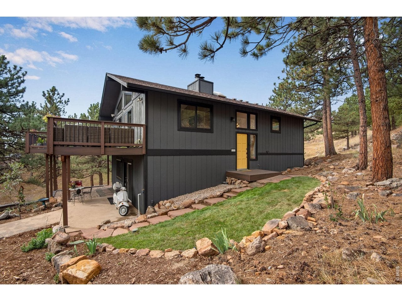 8394 Larkspur Rd