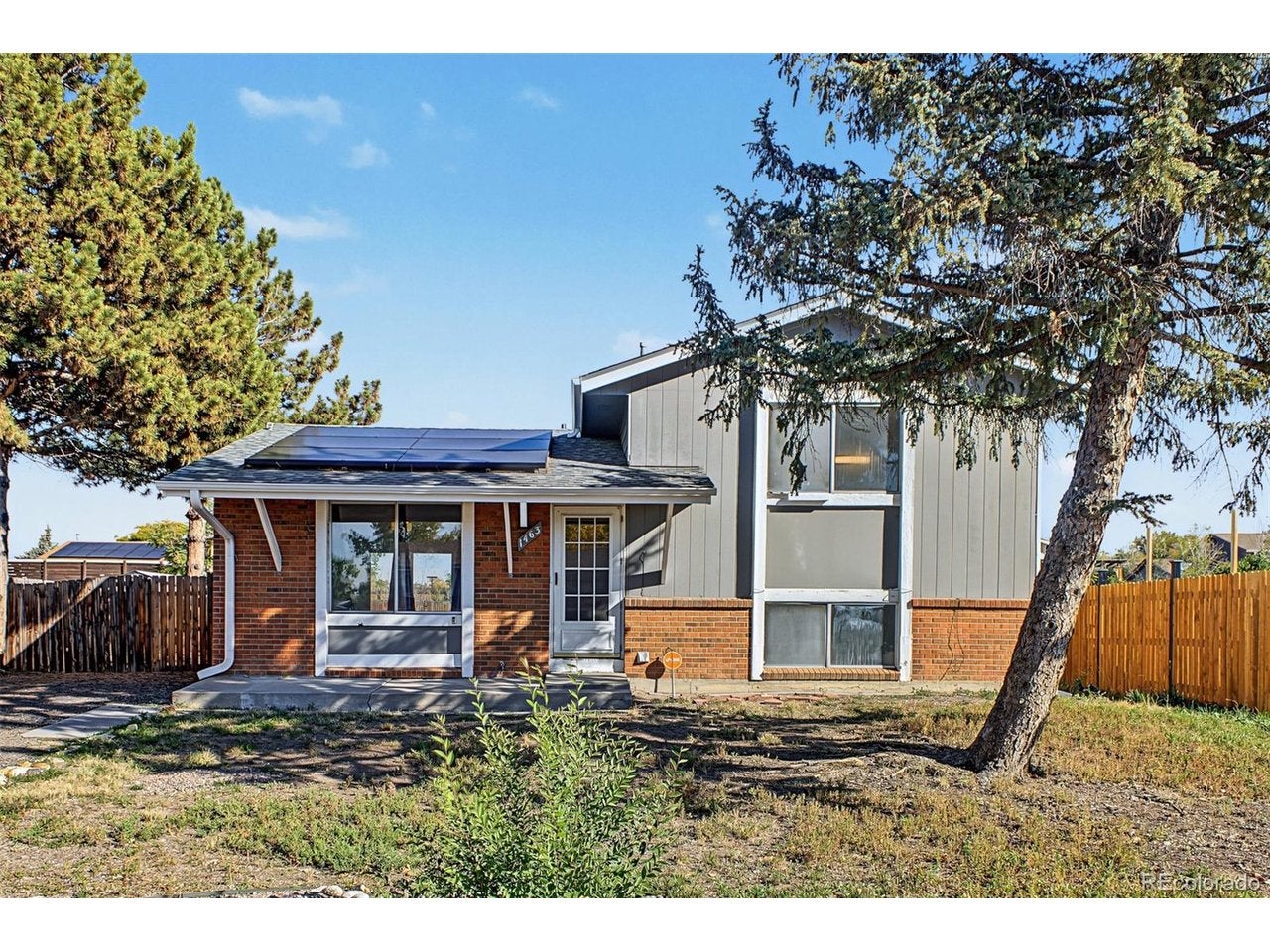 1463 Quivira Dr