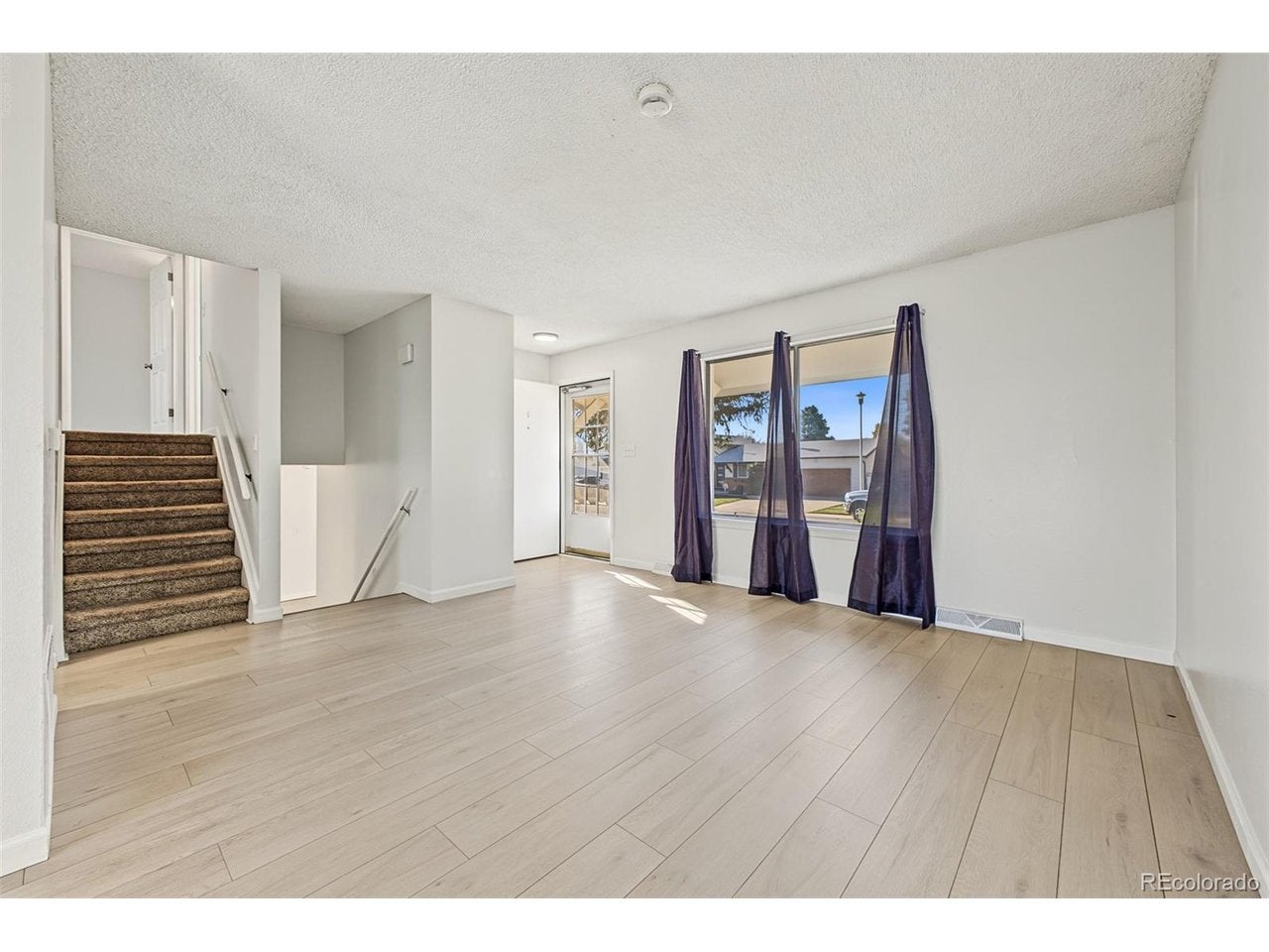 1463 Quivira Dr