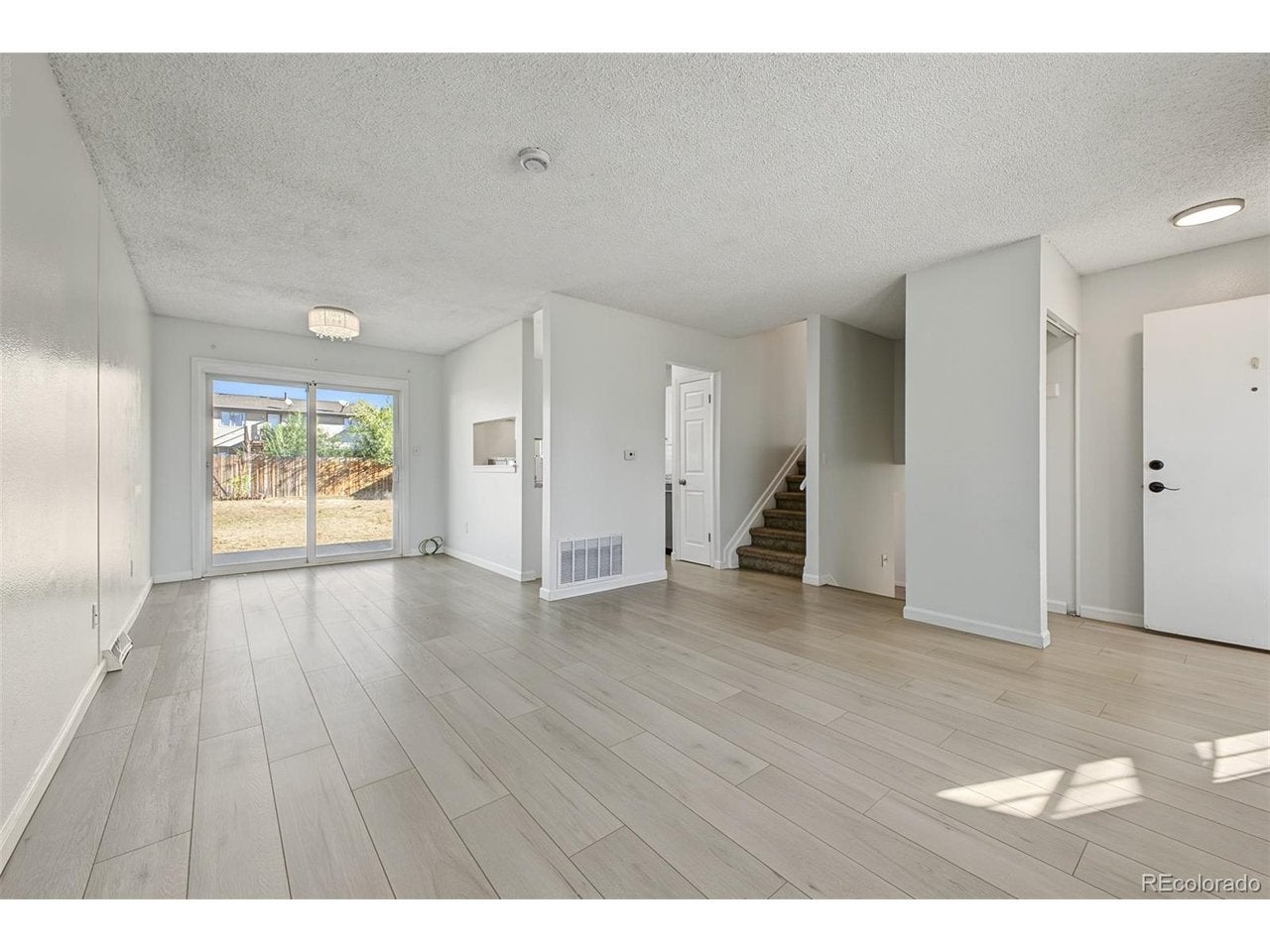 1463 Quivira Dr
