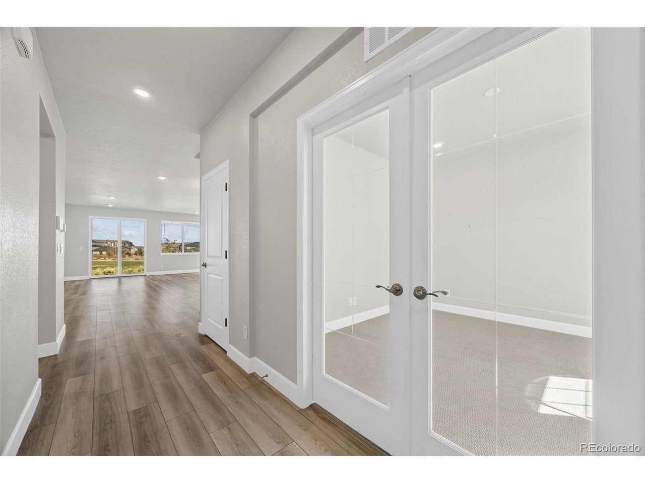 18343 Grosbeak Pl
