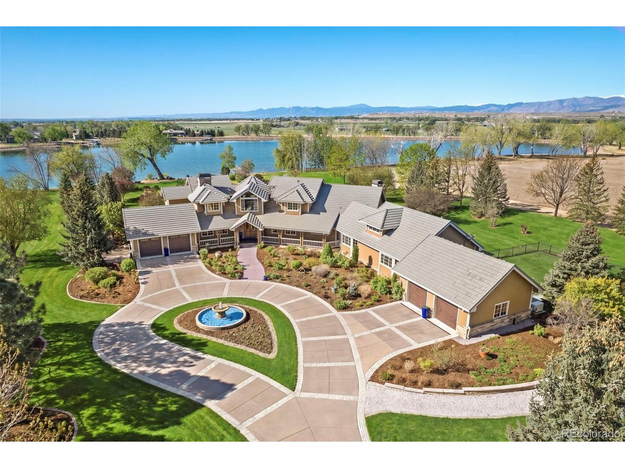 9402 Crystal Ln
