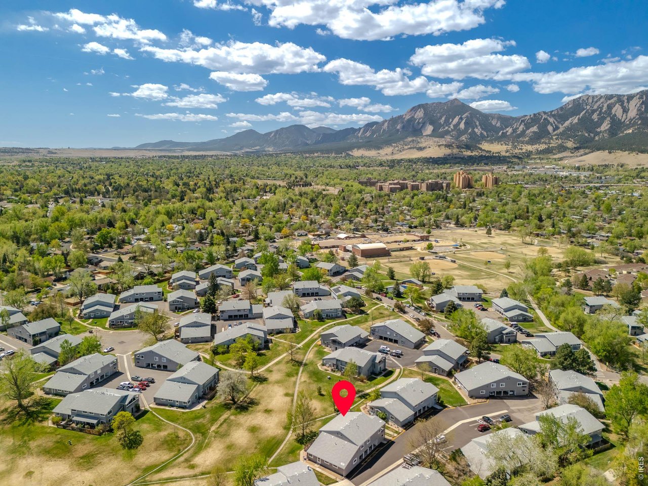 Great Central Boulder Location!