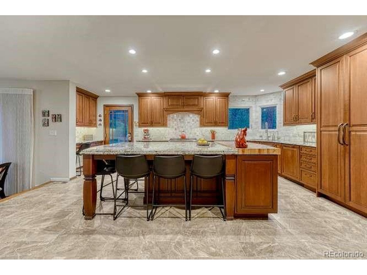1230 Fawnwood Rd