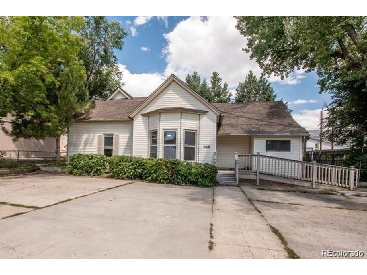 Photo 1 of 8 — 325 E Kiowa Ave, Elizabeth, CO 80107